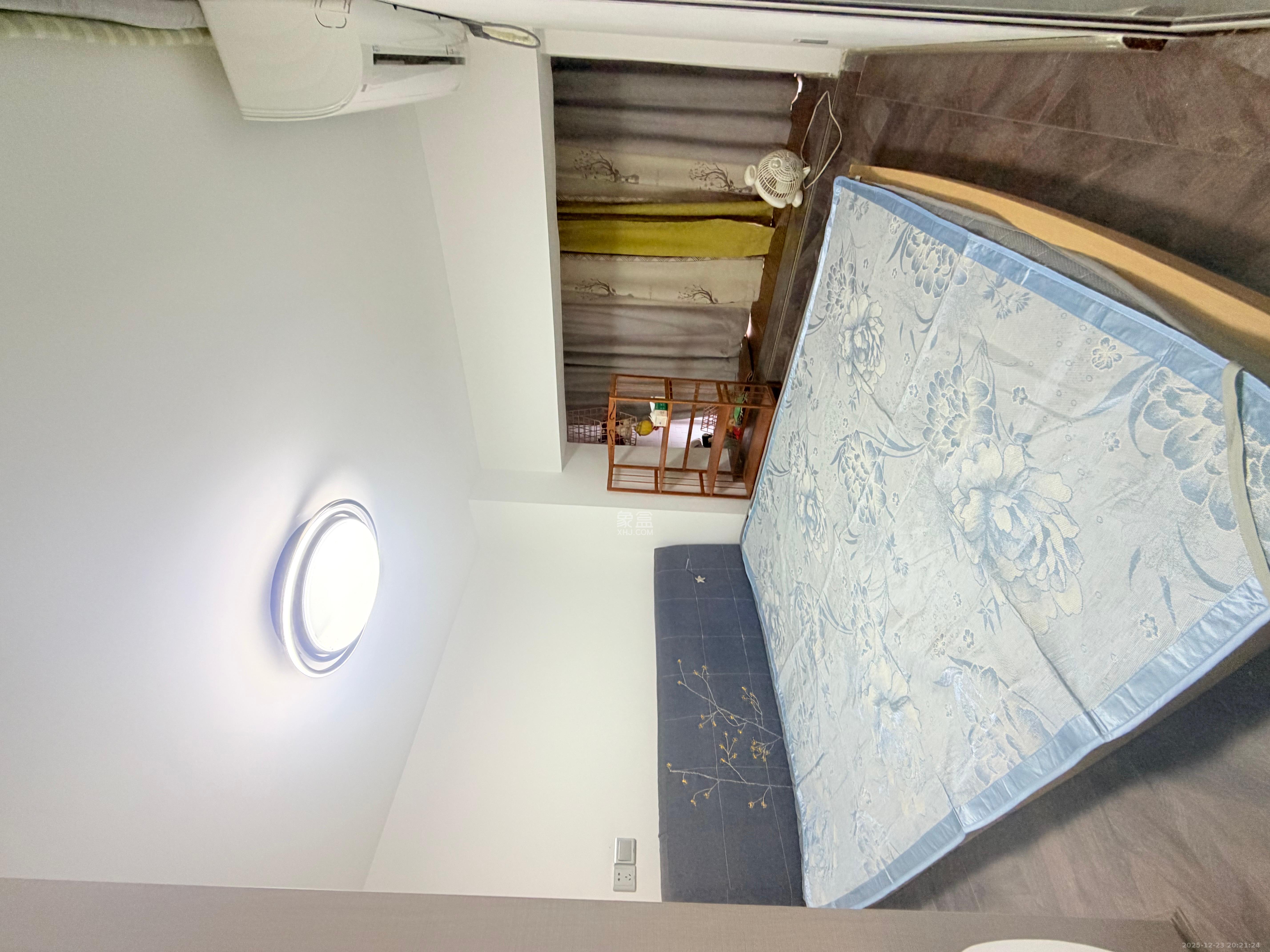 学府星城  1室0厅0卫    1700.0元/月室内图