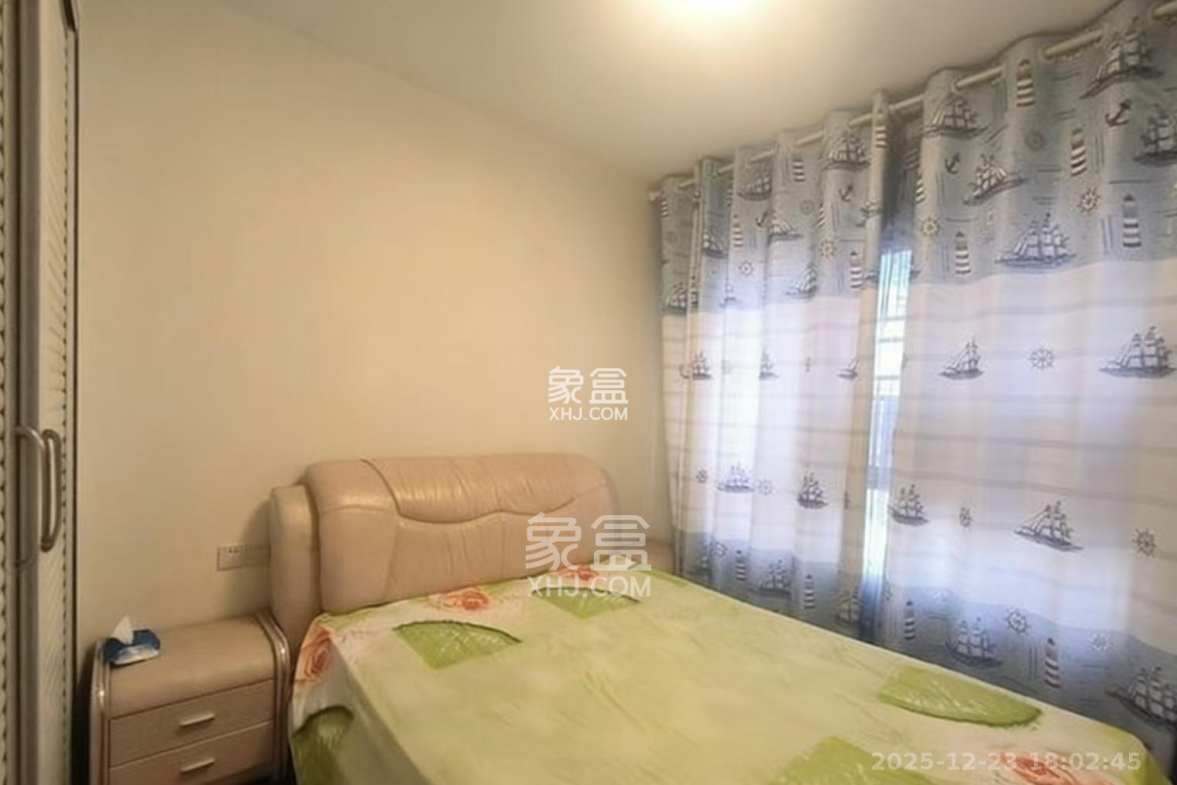 南山雍江汇(滨江国际新城) 3室2厅2卫 3500.0元/月 南山雍江汇(滨江国际新城) 3室2厅2卫 3500.0元/月室内图