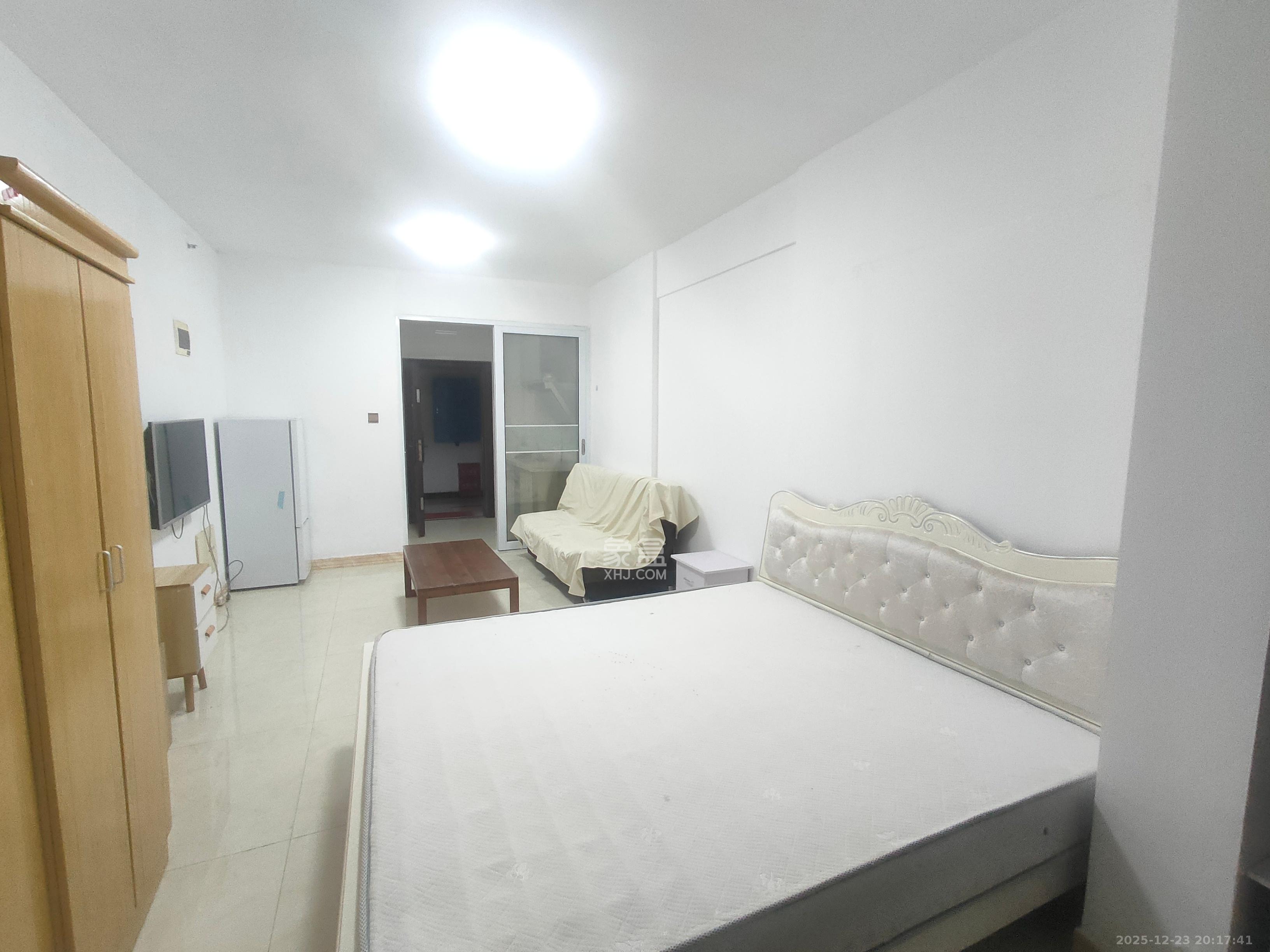 旭辉御府   41.43㎡      1300.0元/月室内图