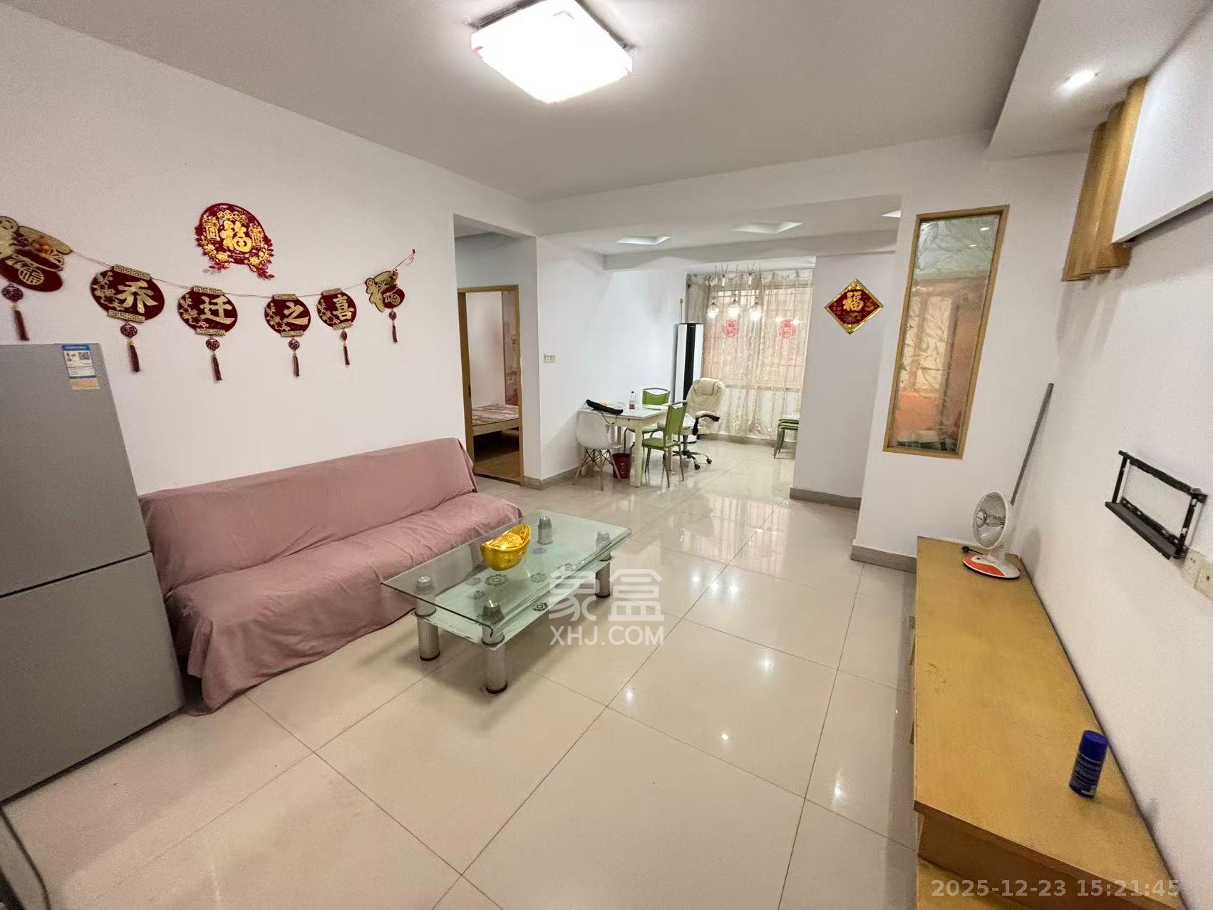 巧克力空间（建鸿达现代大厦）  2室2厅1卫    2000.0元/月