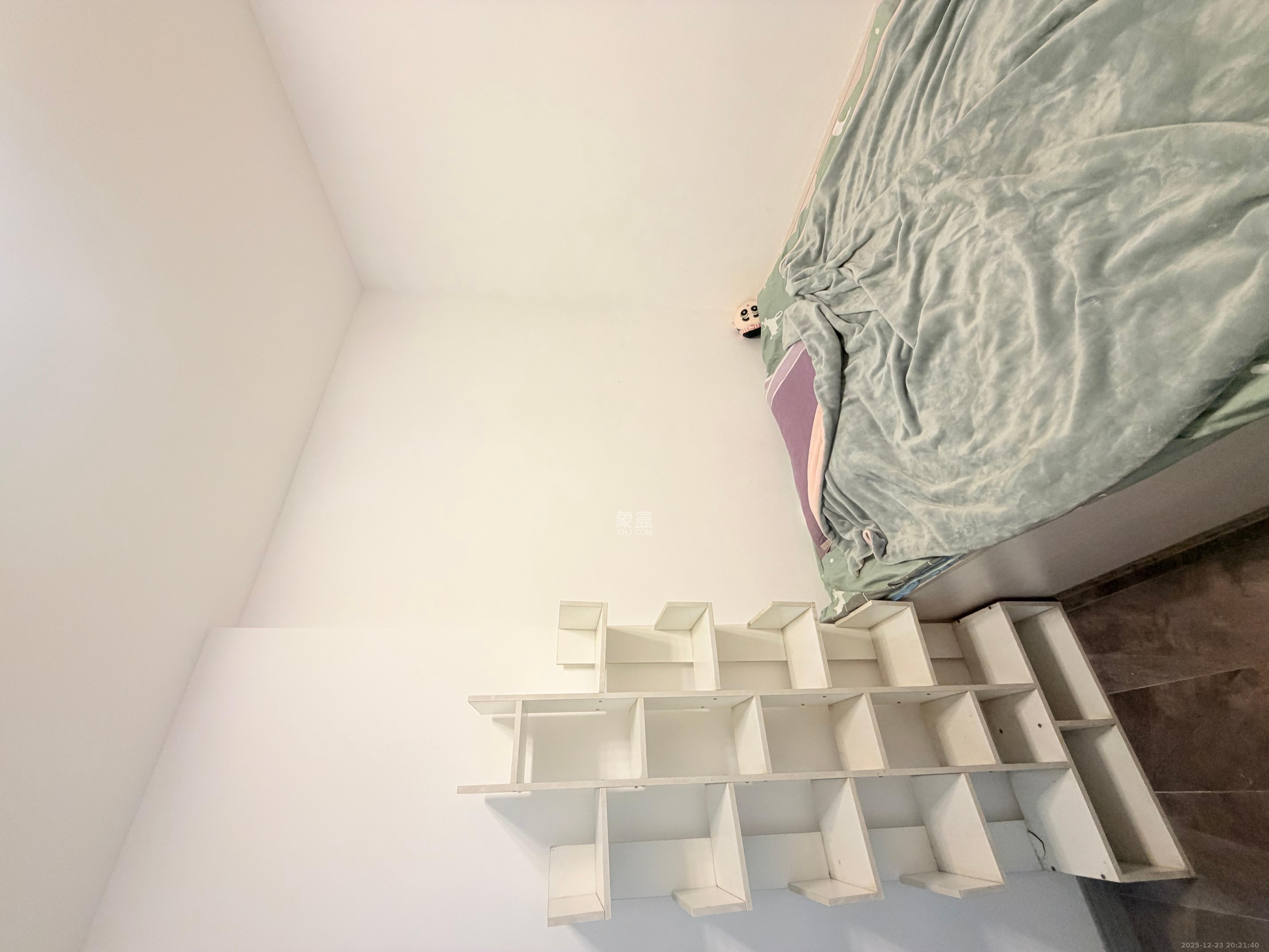 学府星城  1室0厅0卫    1700.0元/月室内图