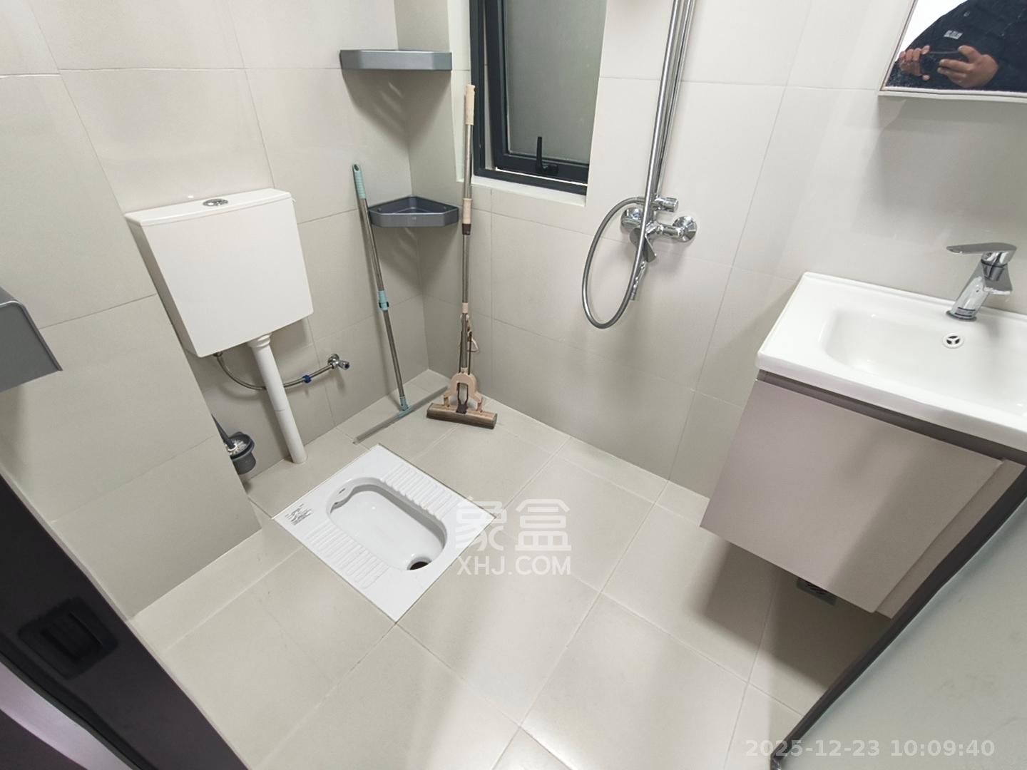 莲馨苑  2室1厅1卫    1800.0元/月