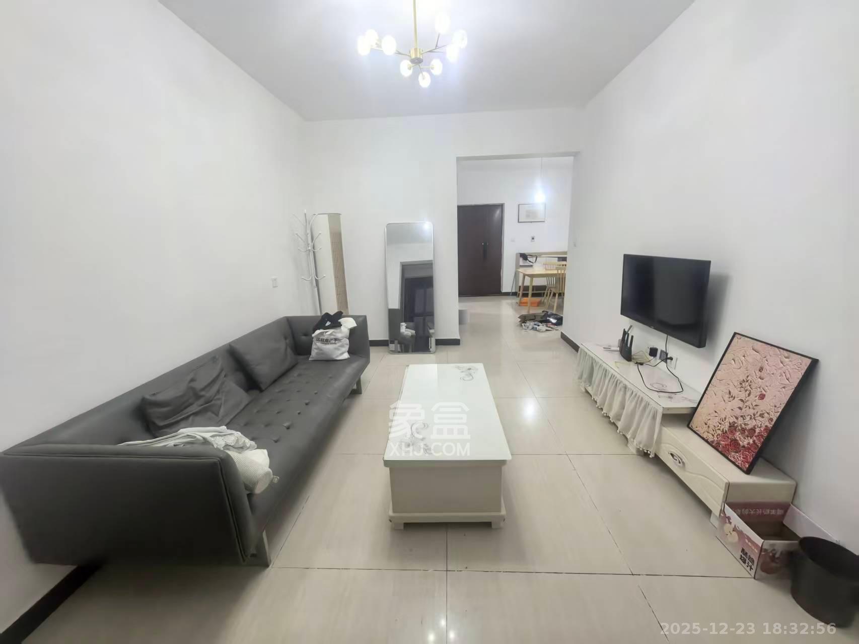 中建梅溪湖中心  2室2厅1卫    3000.0元/月