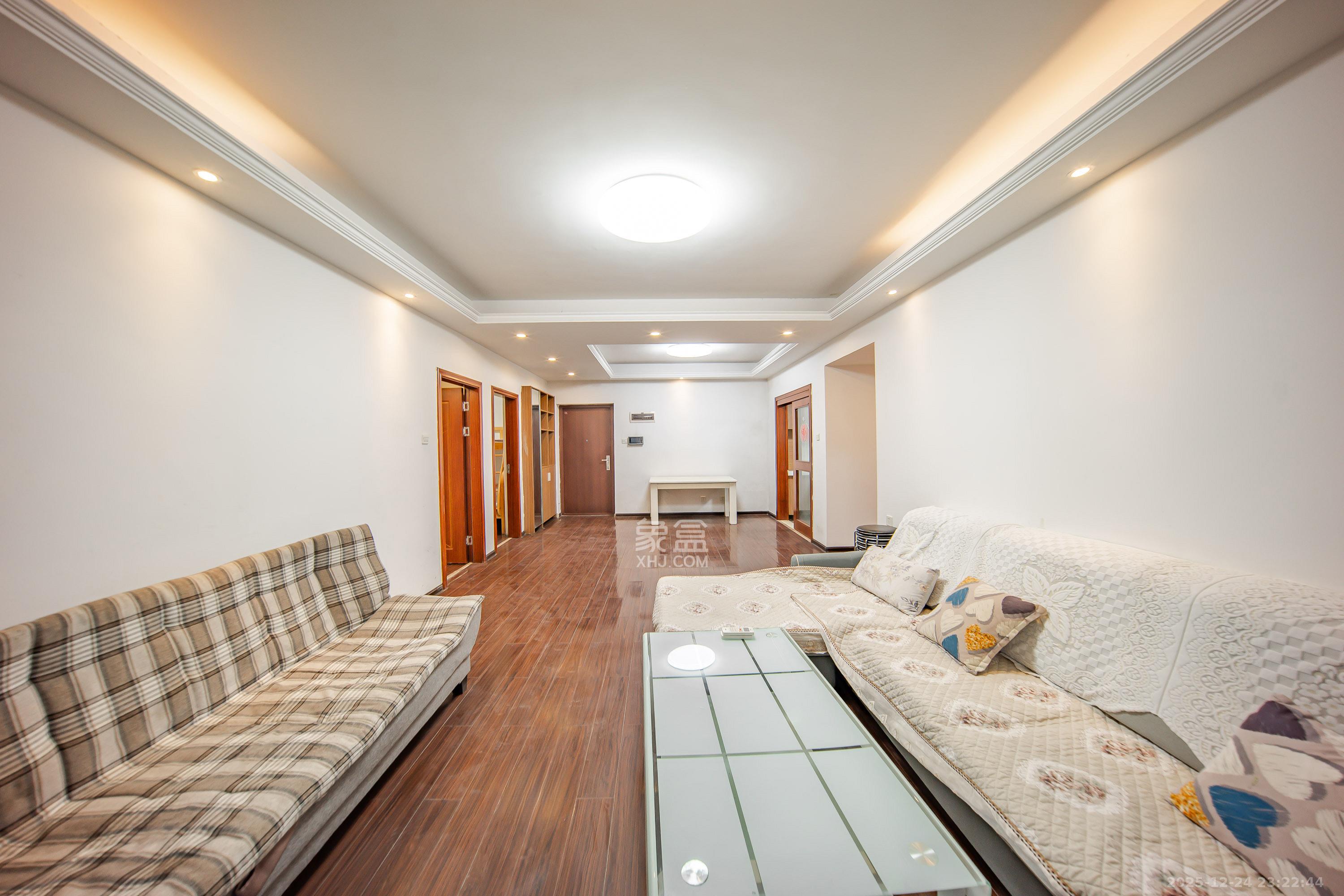 江山帝景哈佛  3室2厅2卫    82.0万