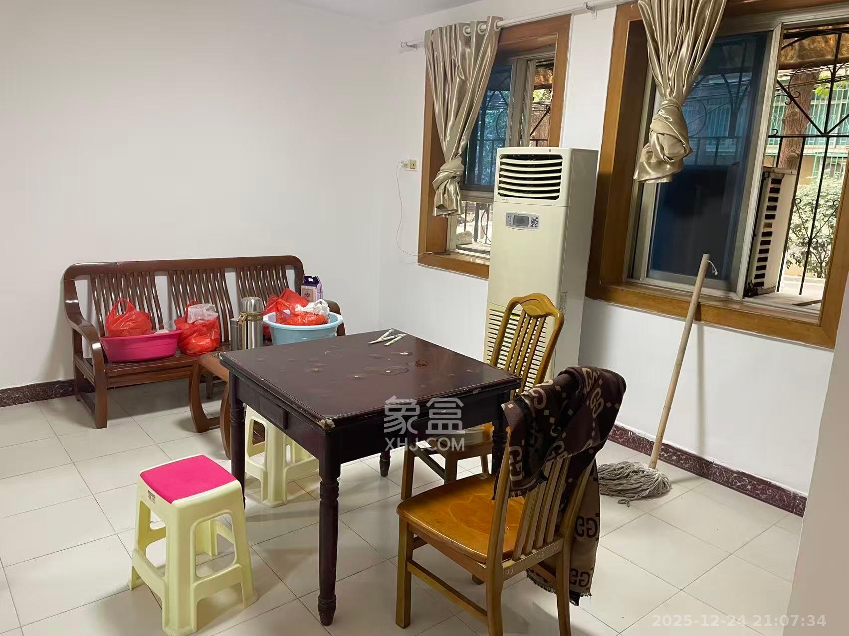 湘雅医学院（湘雅附一北院）  2室1厅1卫    2000.0元/月