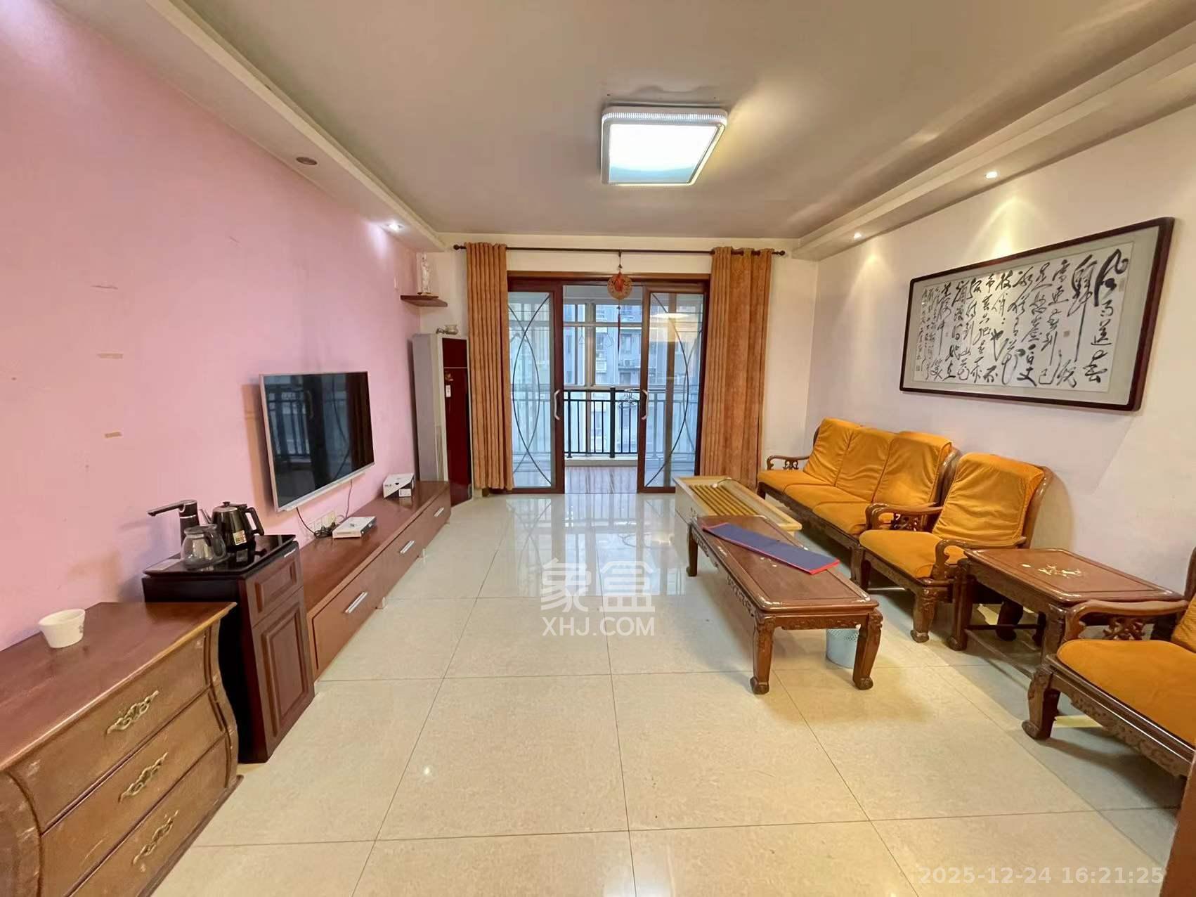 长房东郡  2室2厅2卫    2800.0元/月