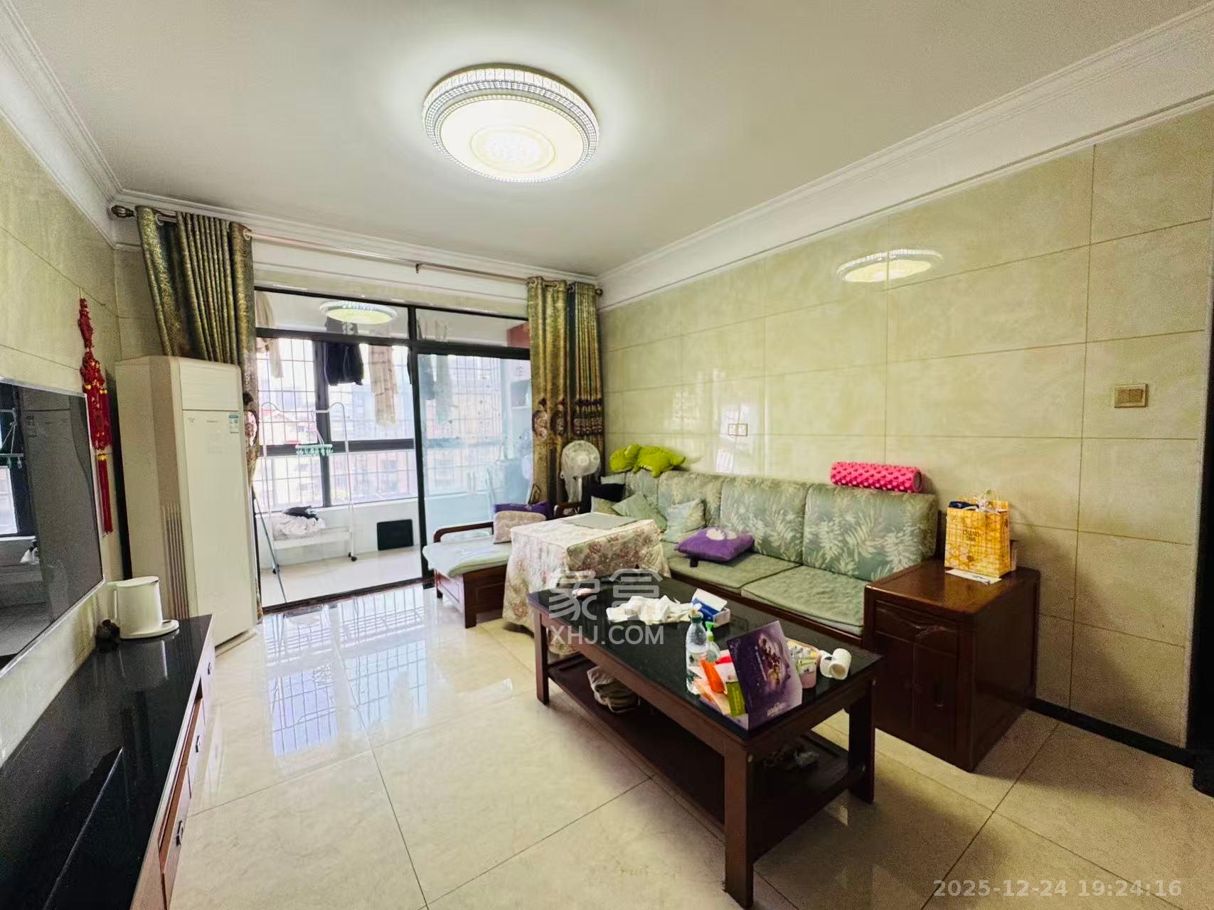 江山如画  1室2厅1卫    900.0元/月