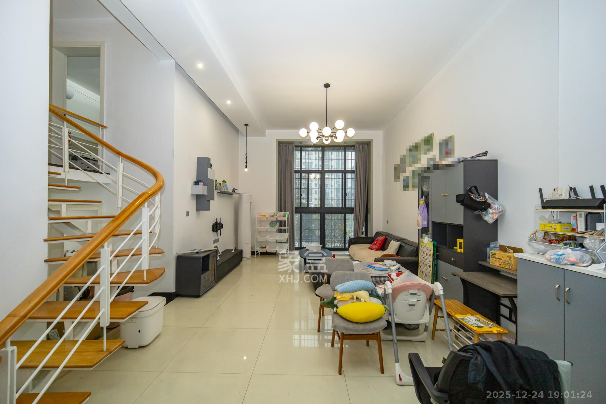 领秀星城（领秀新城）  4室2厅1卫    82.0万