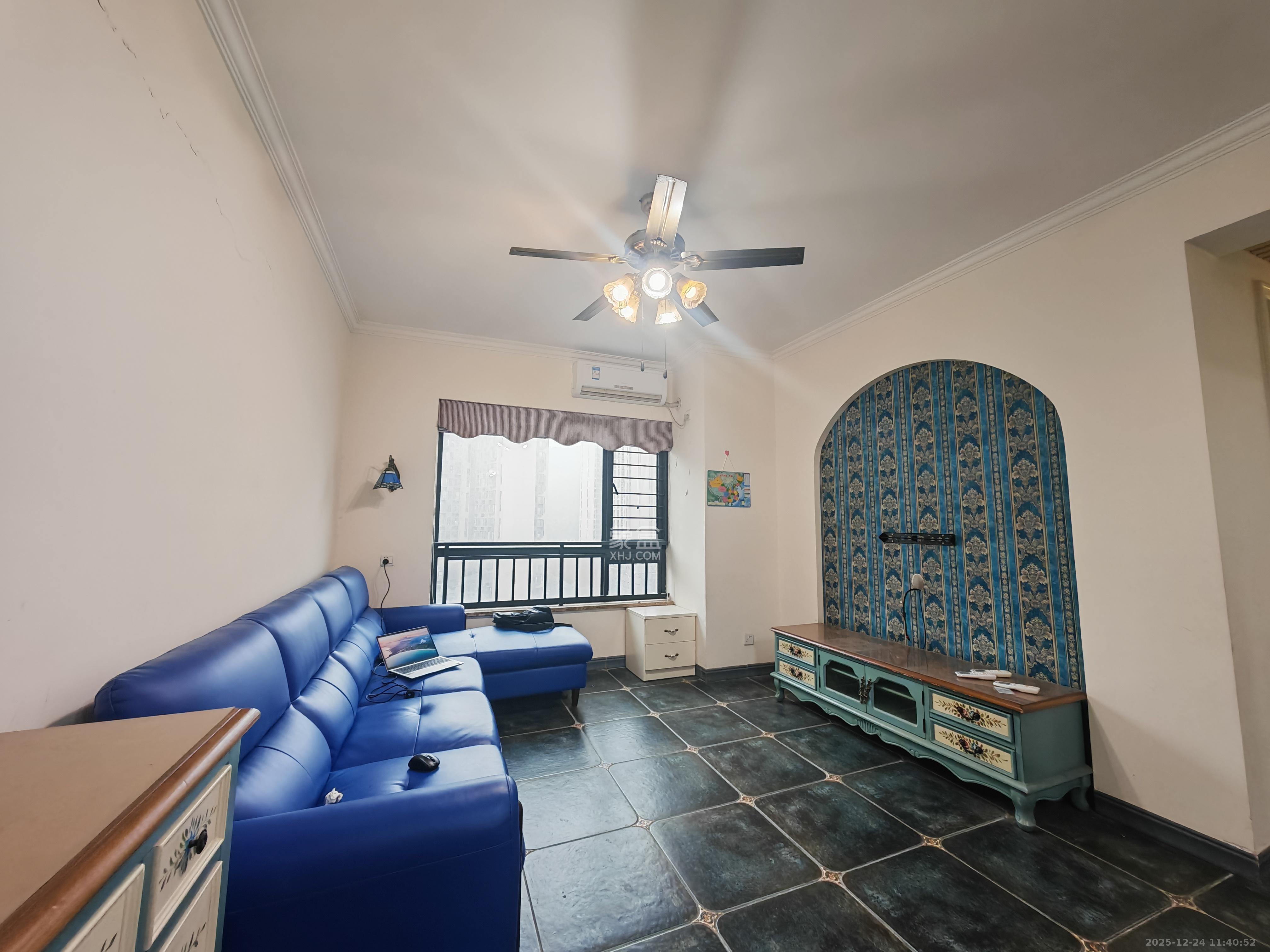 中海梅溪湖壹号  3室2厅1卫    2200.0元/月