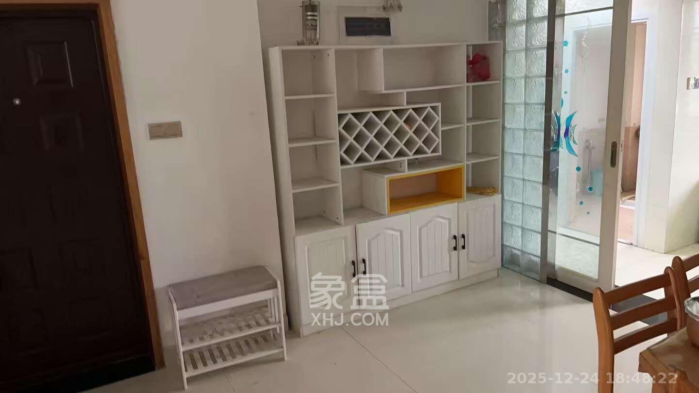 东方名都百草园  3室2厅2卫    2200.0元/月