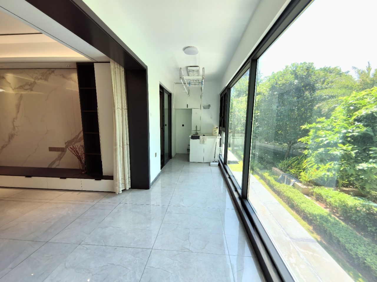 招商雍华府  3室2厅2卫    220.0万