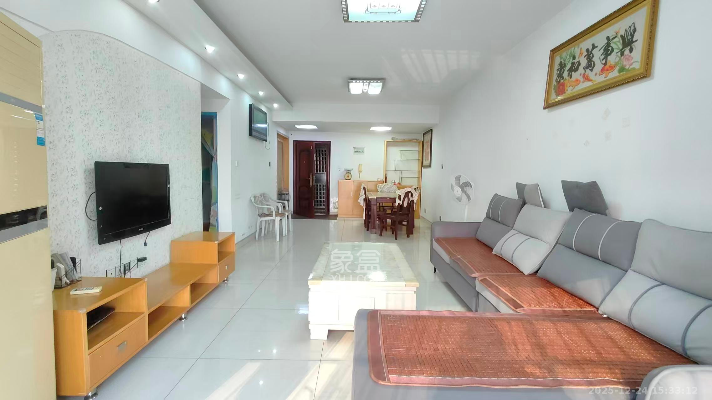 德润园  2室2厅1卫    2000.0元/月