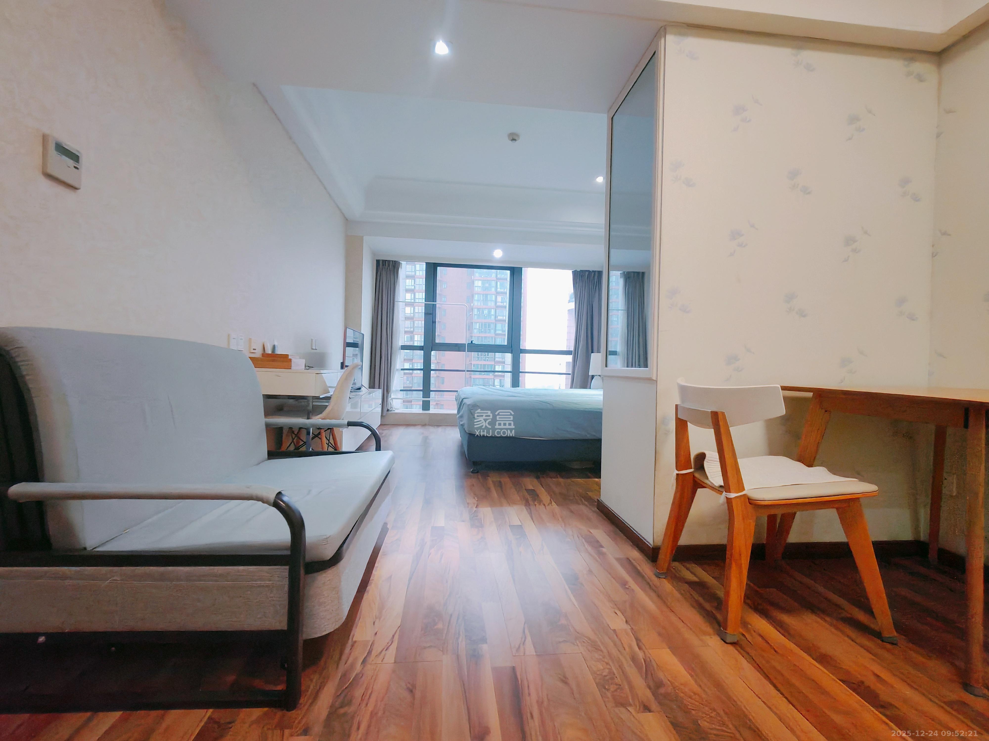 泊富公寓（泊富国际广场）  1室1厅1卫    2300.0元/月