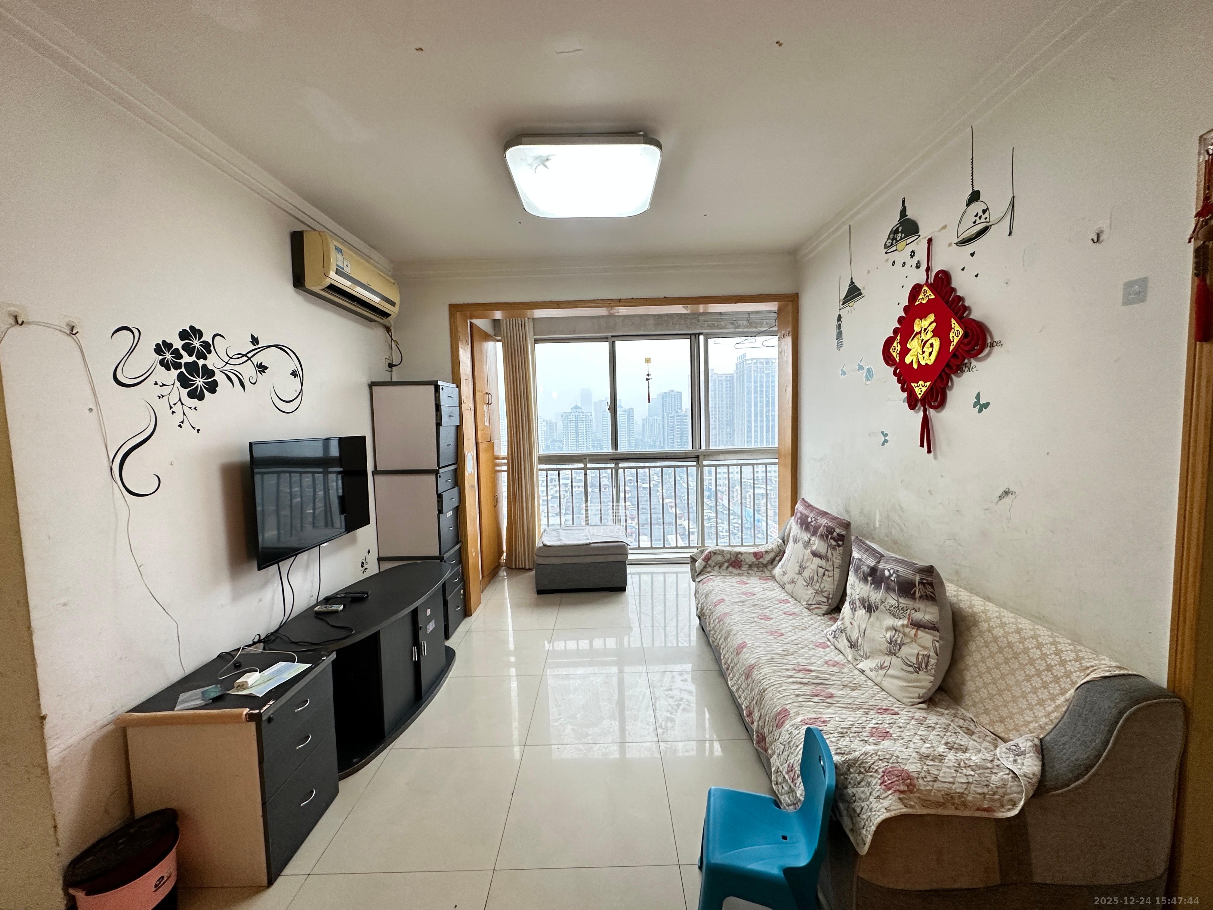 高桥现代商贸城  2室2厅1卫    1850.0元/月