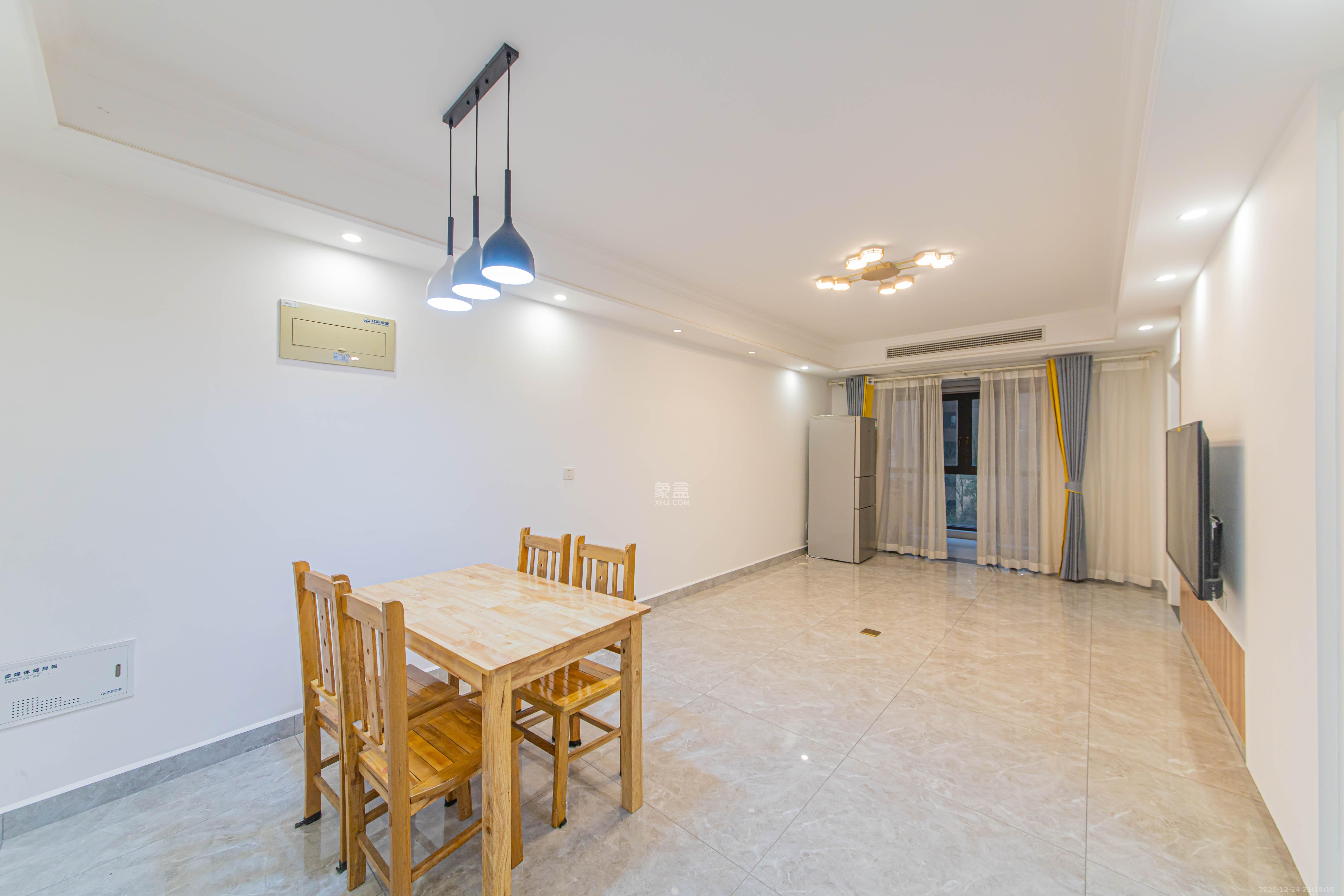 北辰中央公园C区  3室2厅1卫    74.0万