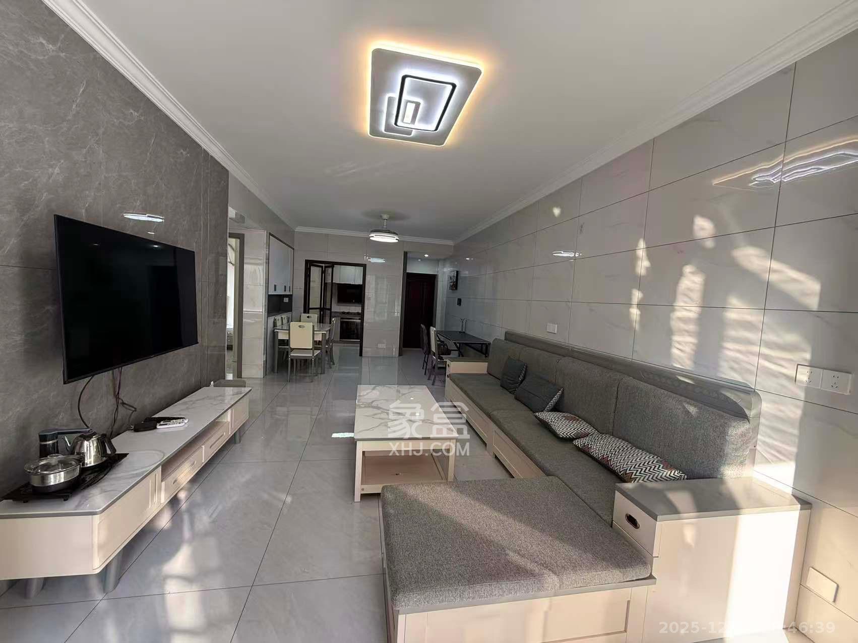 汉唐世家二期  3室2厅1卫    2800.0元/月