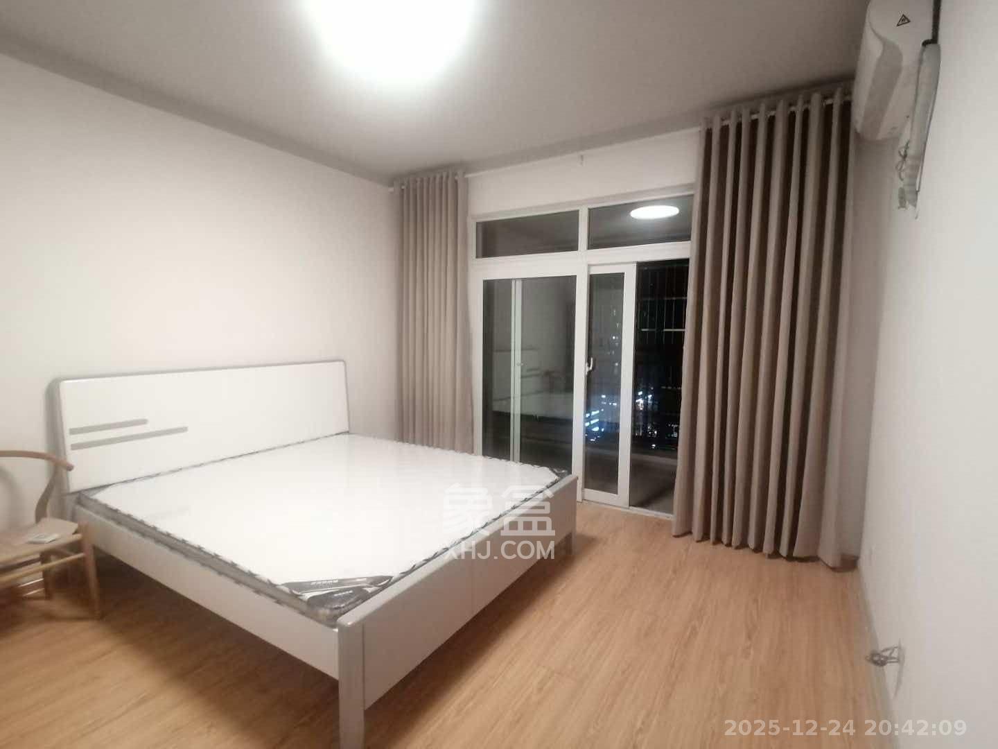 星城新宇桃花苑  2室2厅1卫    1600.0元/月