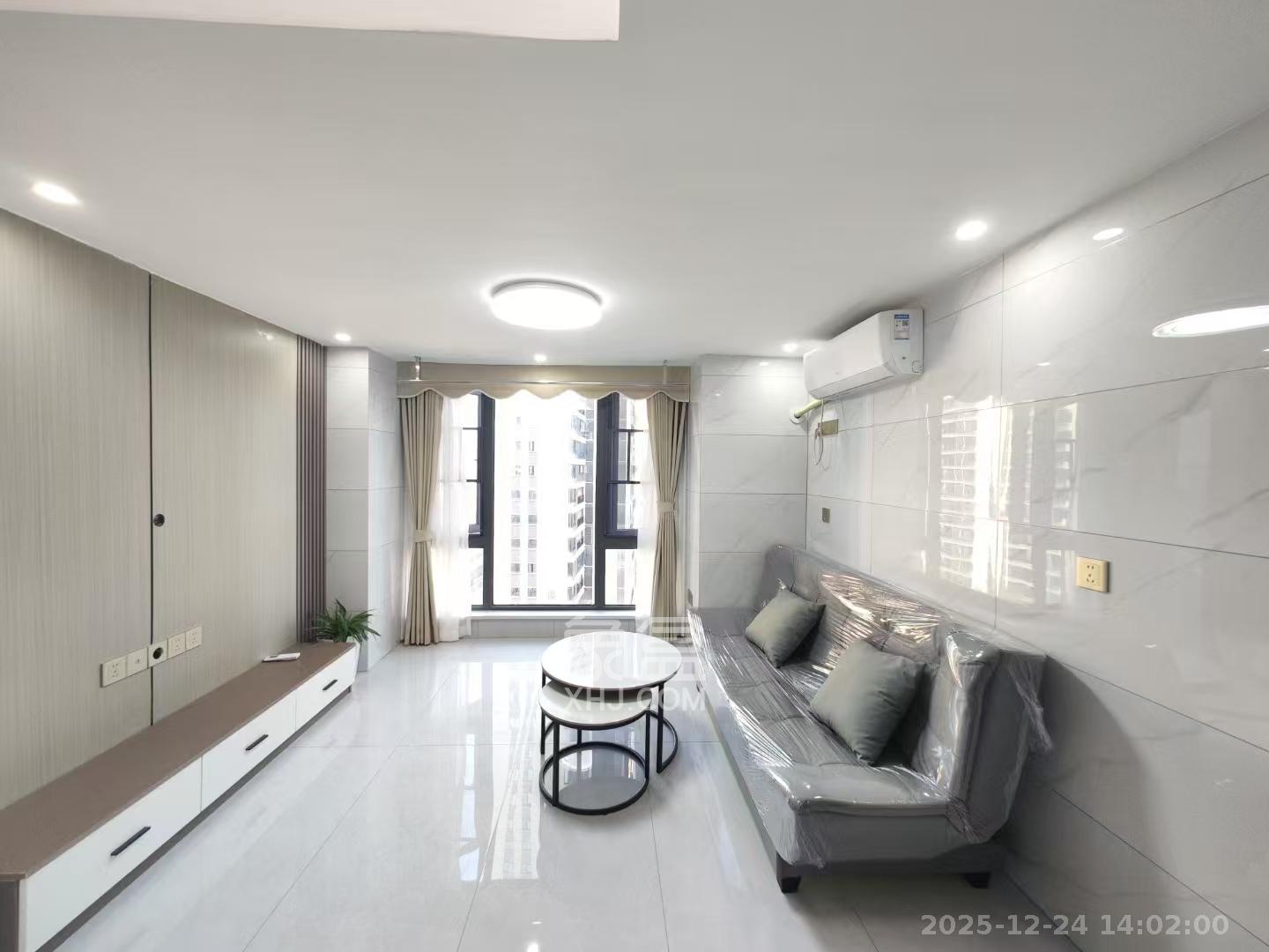 保利恒伟时光印象  2室2厅1卫    1900.0元/月