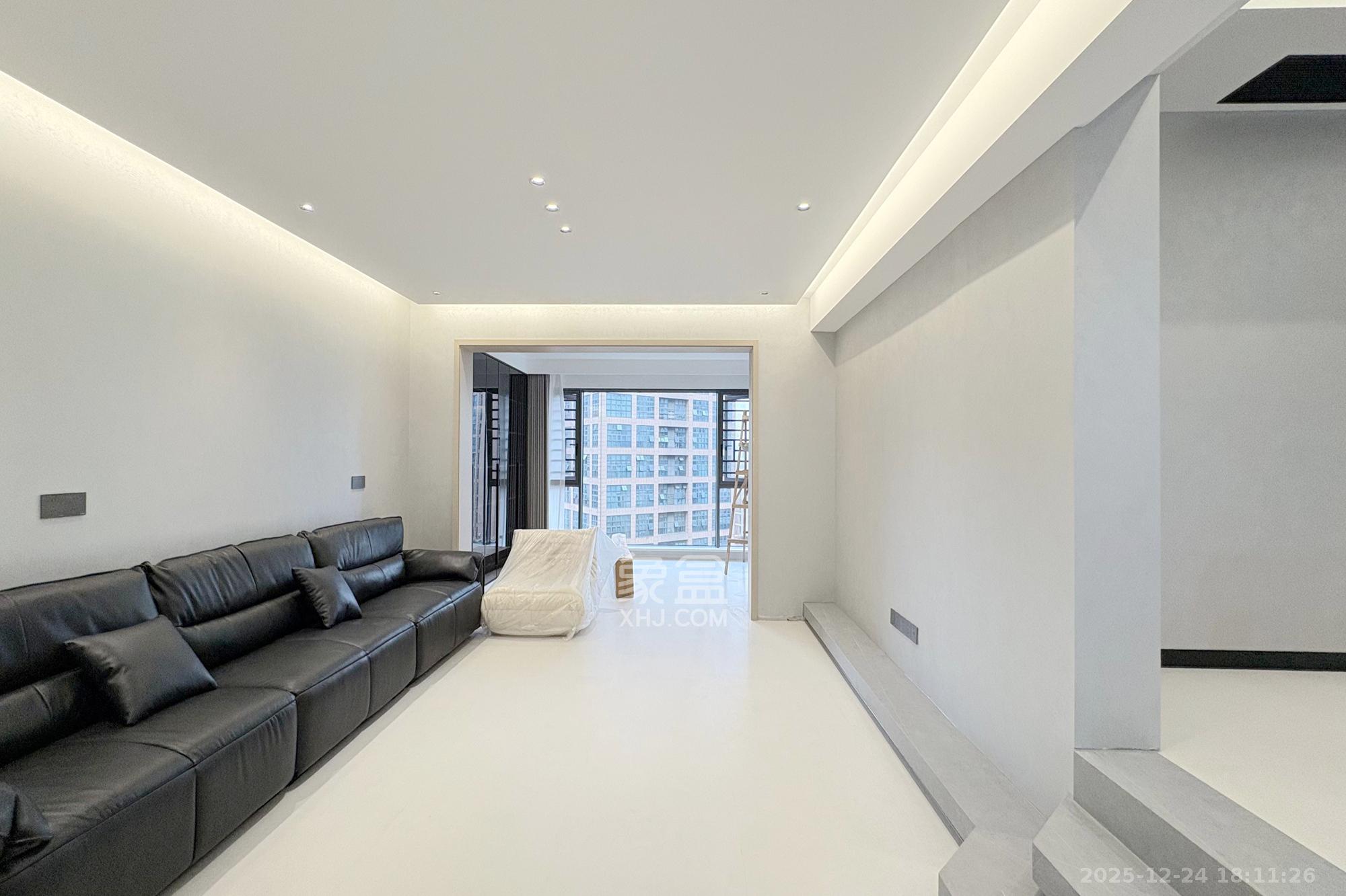 王府花园  4室2厅2卫    168.0万