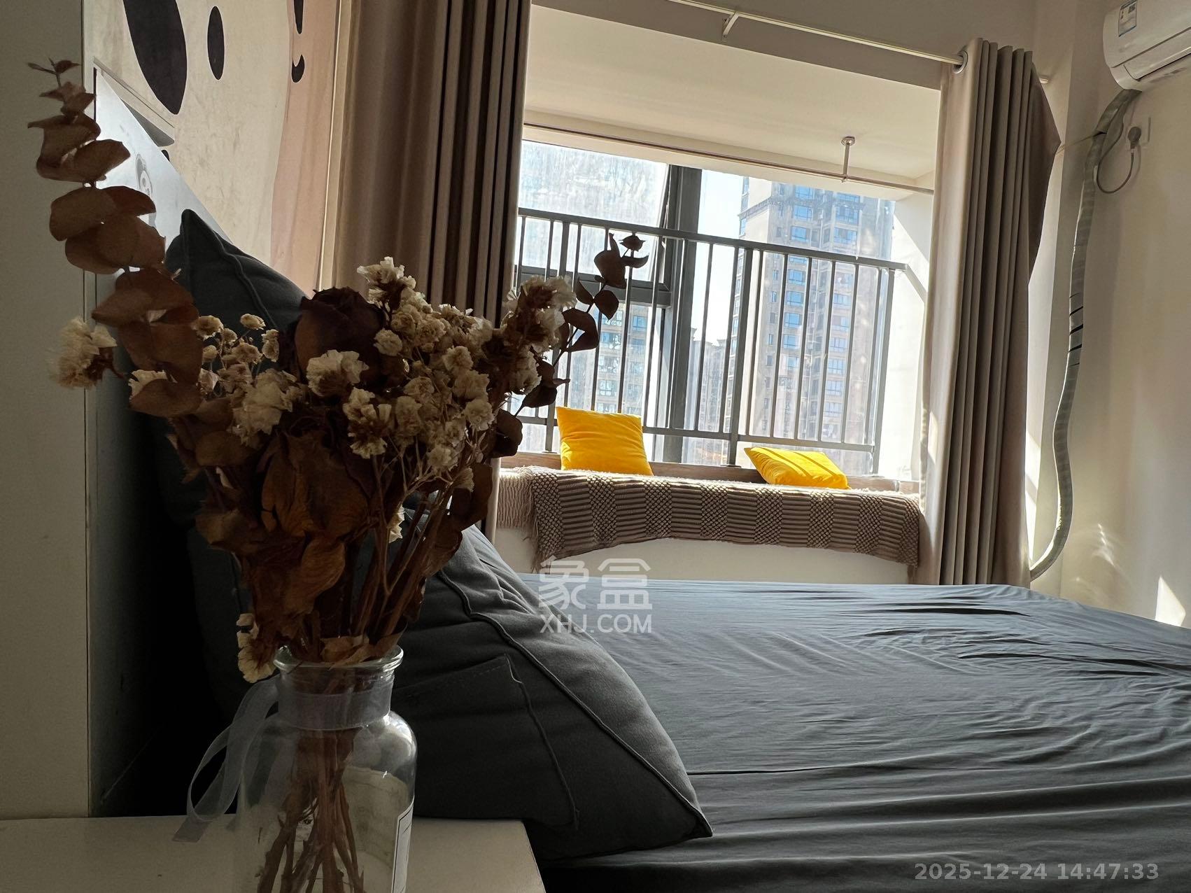 裕天国际商汇中心  1室1厅1卫    1600.0元/月