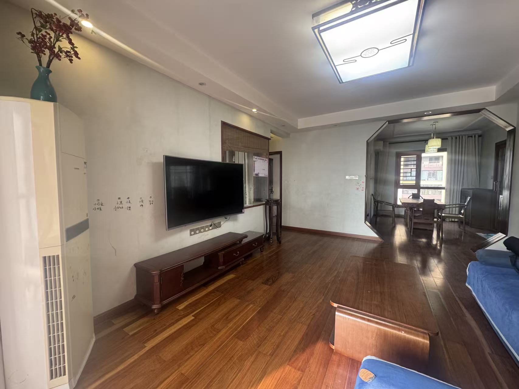 融冠亲城  1室1厅1卫    108.0万