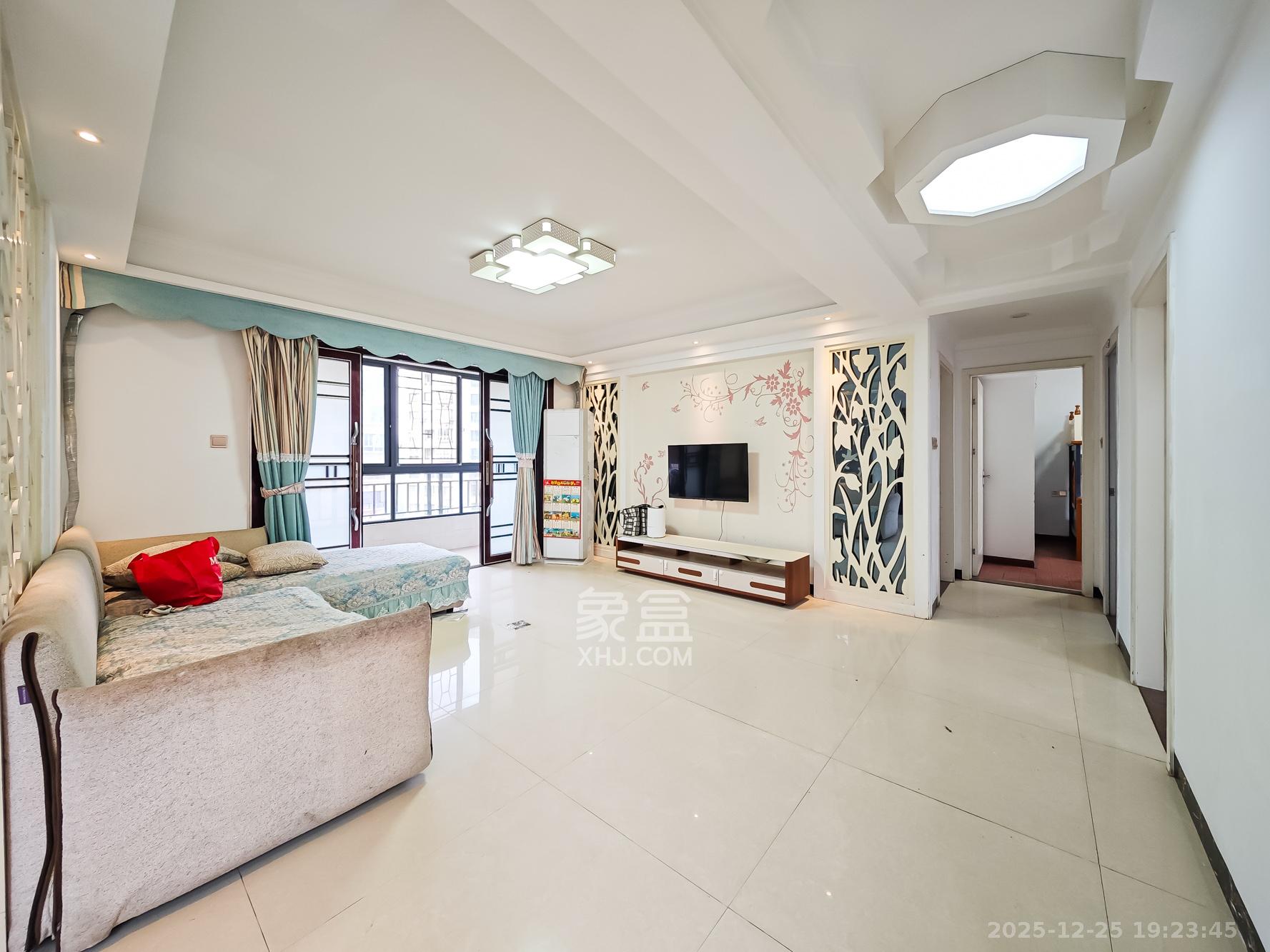 钱隆世家  3室2厅2卫    84.0万