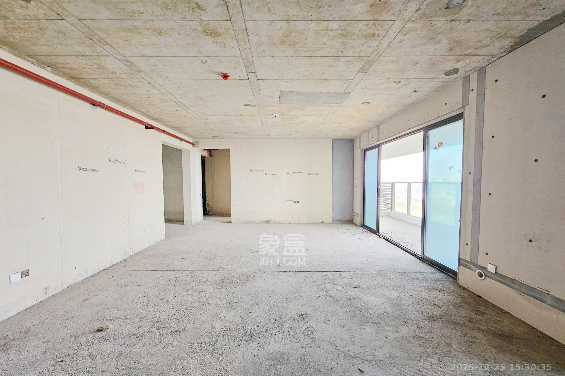 阳光城尚东湾悦江府  4室2厅2卫    130.0万