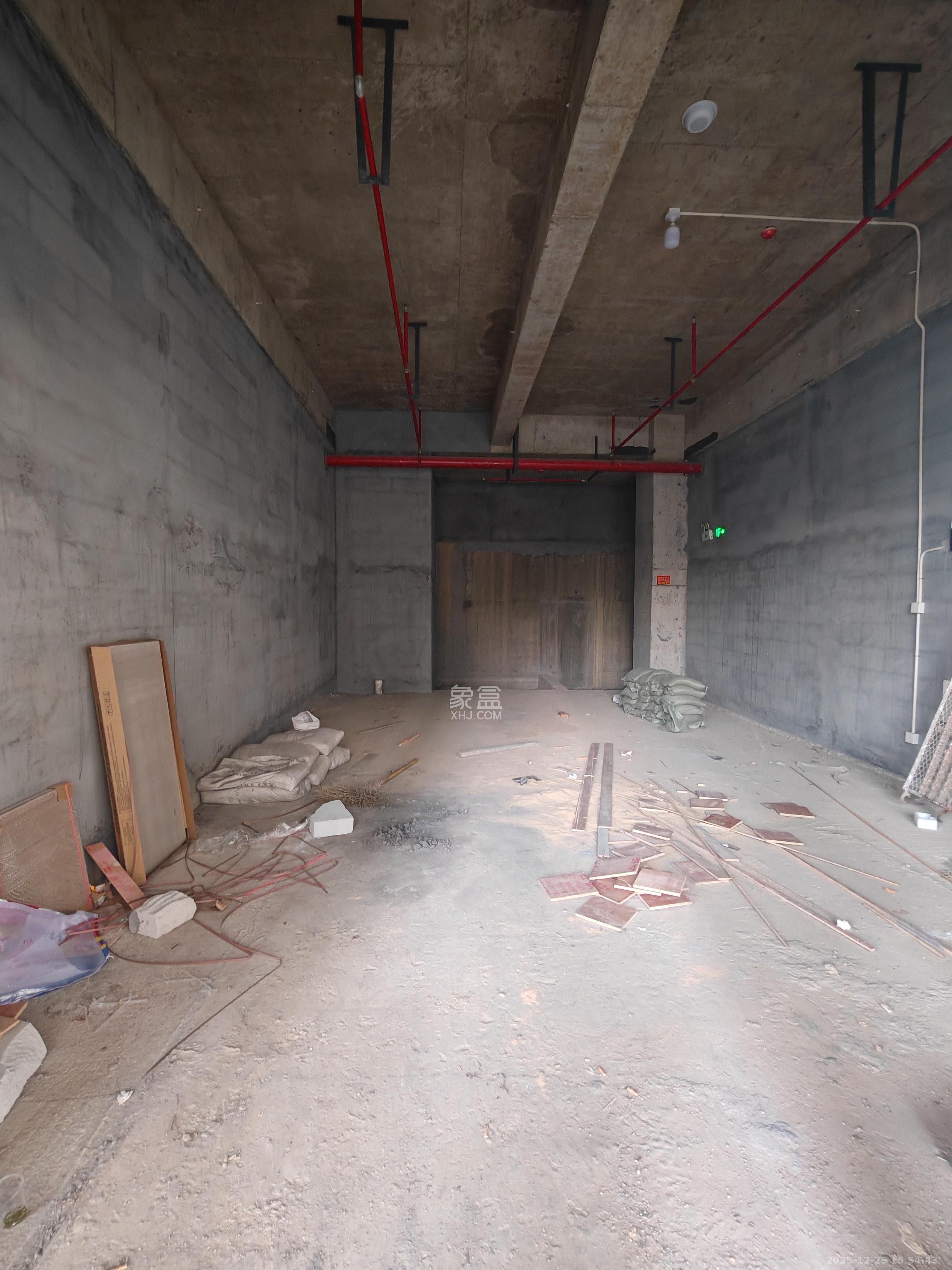 山月嘉园   76.0㎡      12500.0元/月