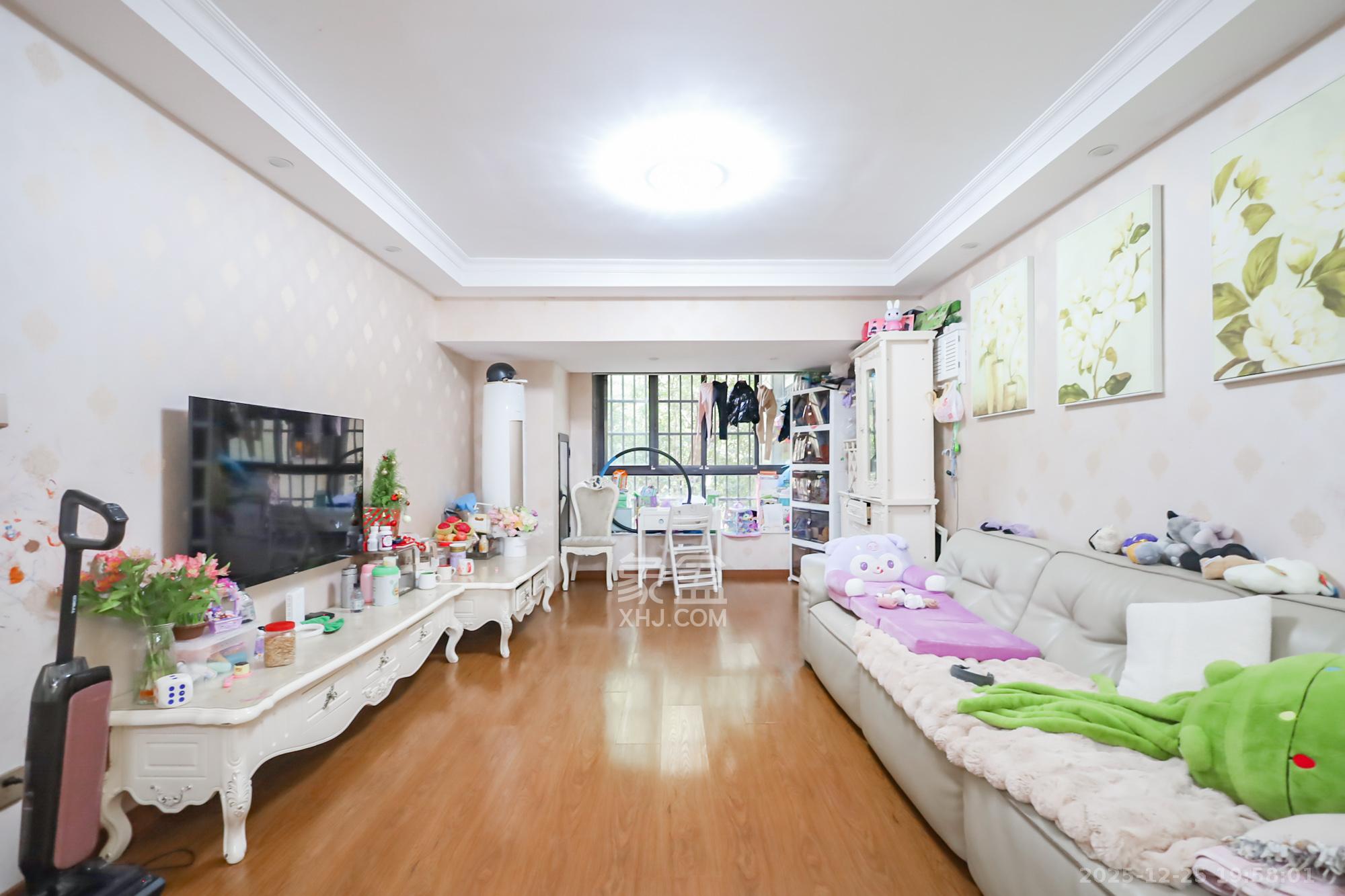 绿地中央广场  1室2厅1卫    116.0万