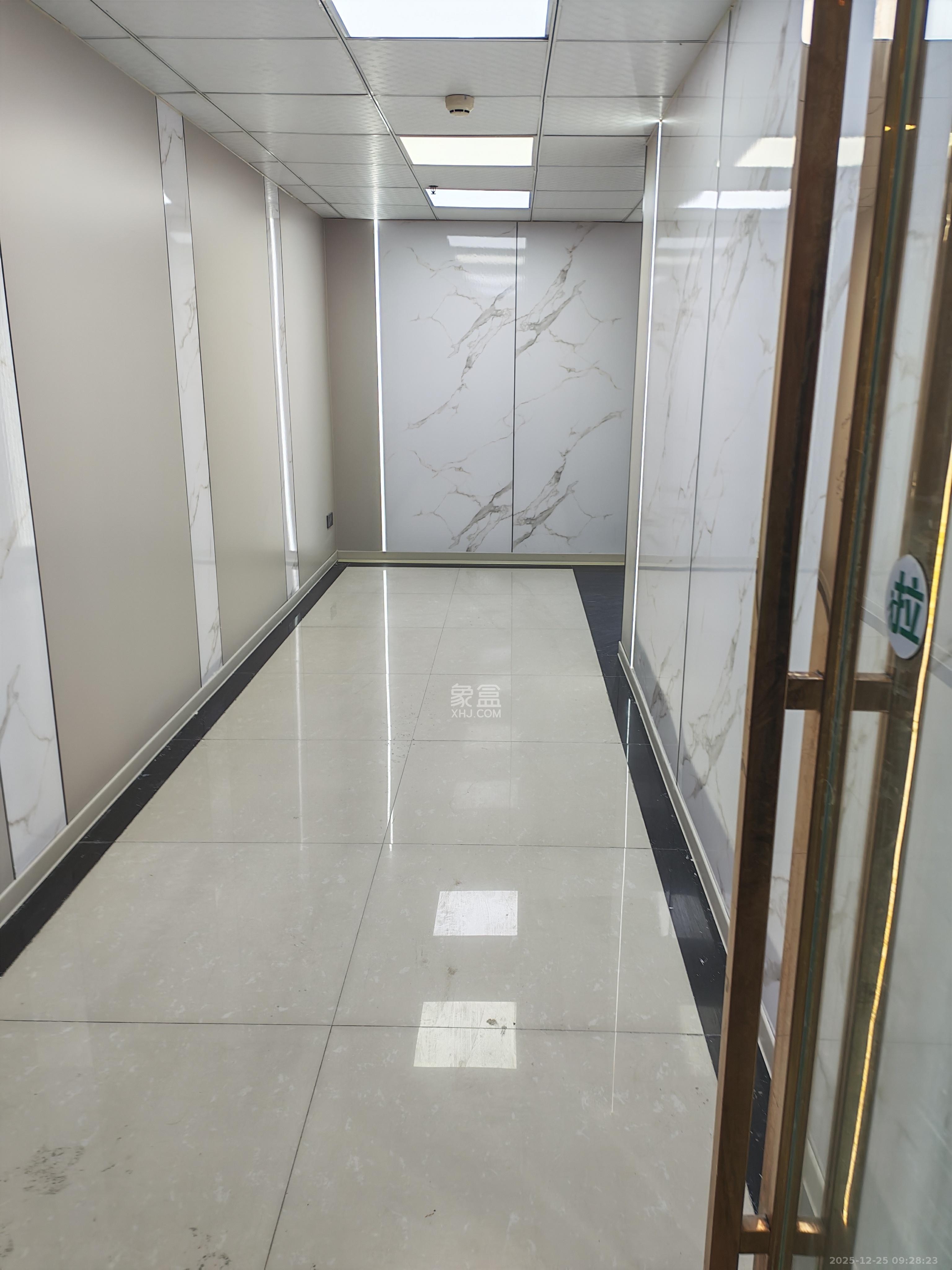 万象新天   160.0㎡      6500.0元/月室内图