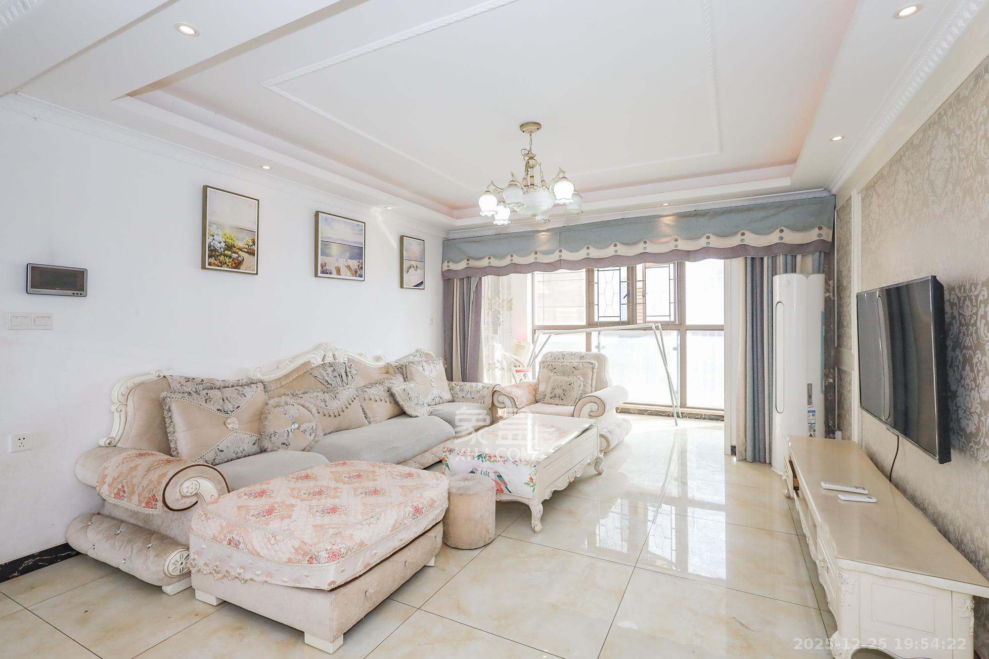 南山雍江汇（滨江国际新城）  4室2厅2卫    168.0万