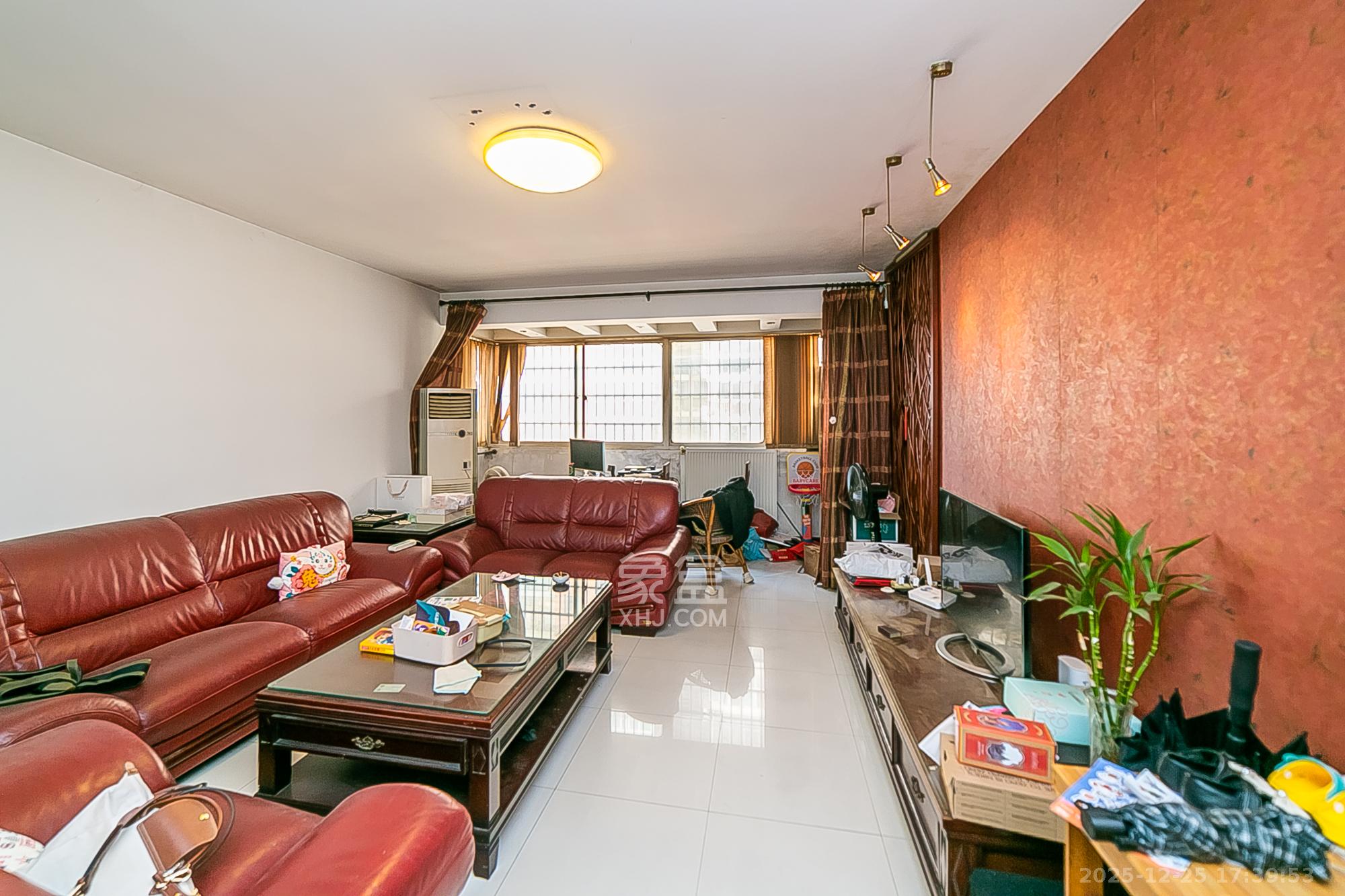 都市春天  3室2厅2卫    83.0万