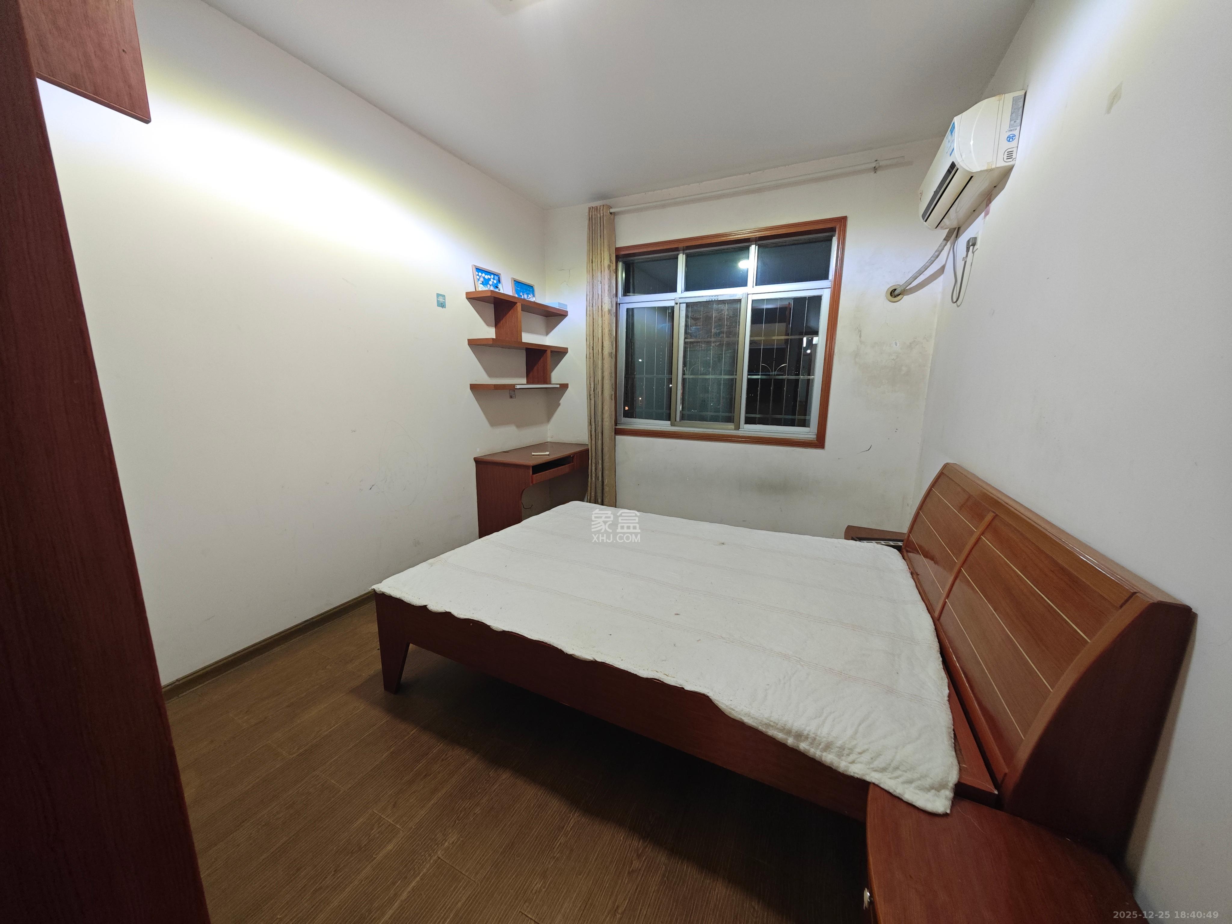 红星商务楼（红星蔬菜批发大市场）  3室2厅1卫    1600.0元/月室内图