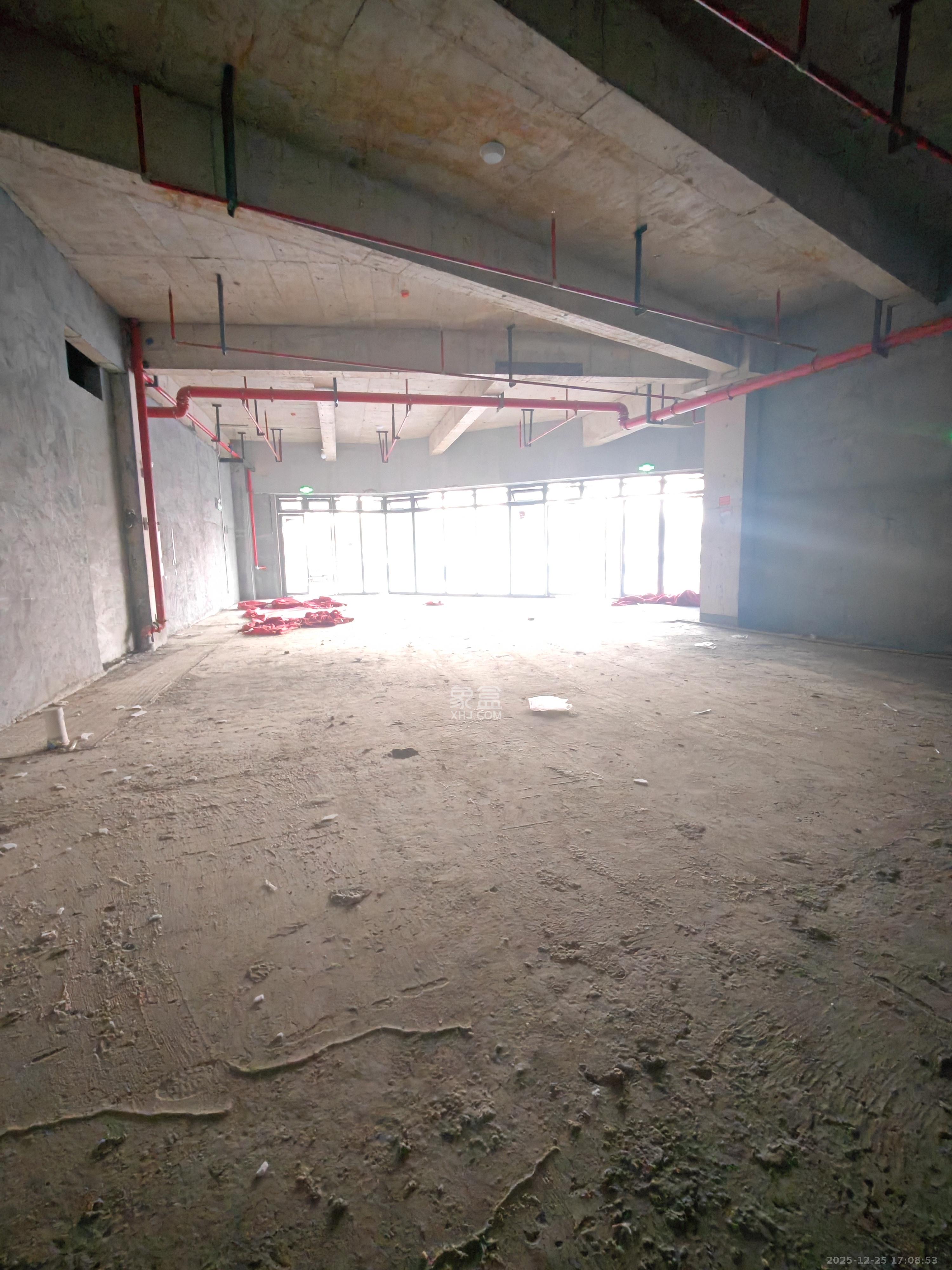 山月嘉园   221.0㎡      36000.0元/月室内图