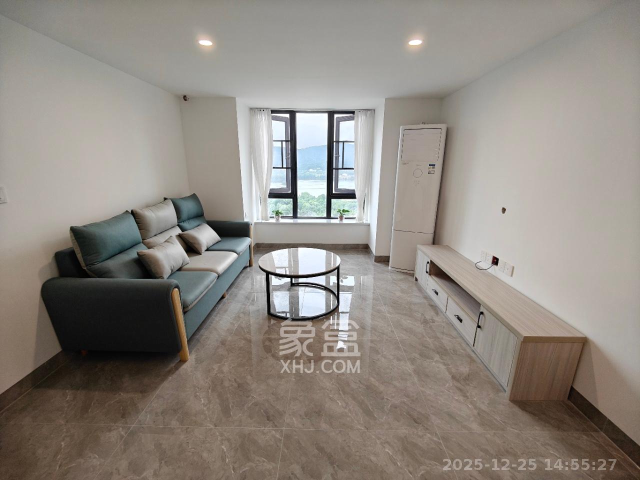 越秀悦湖台  2室1厅1卫    2500.0元/月