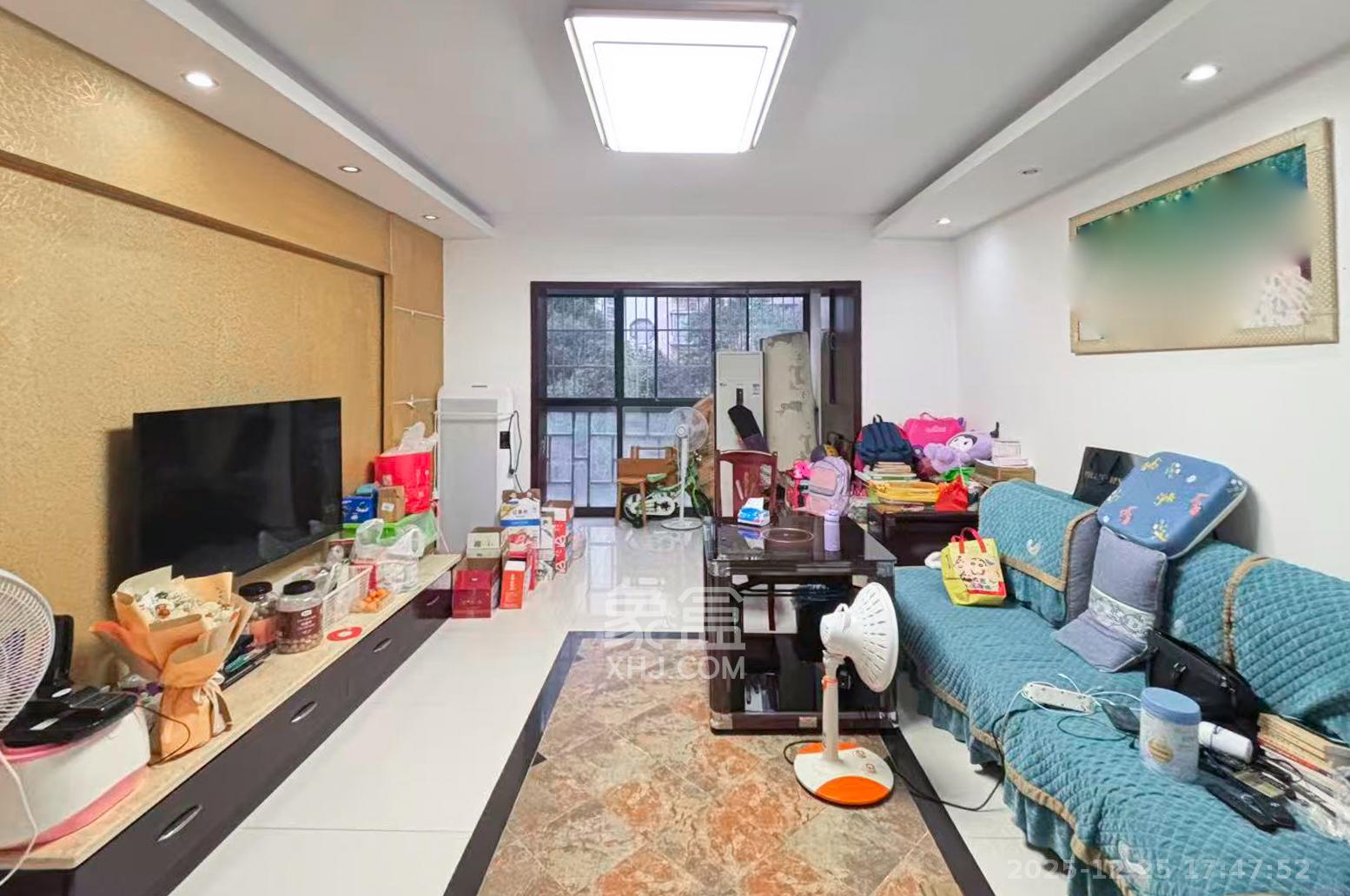 西子湖畔沃府  3室2厅2卫    125.0万