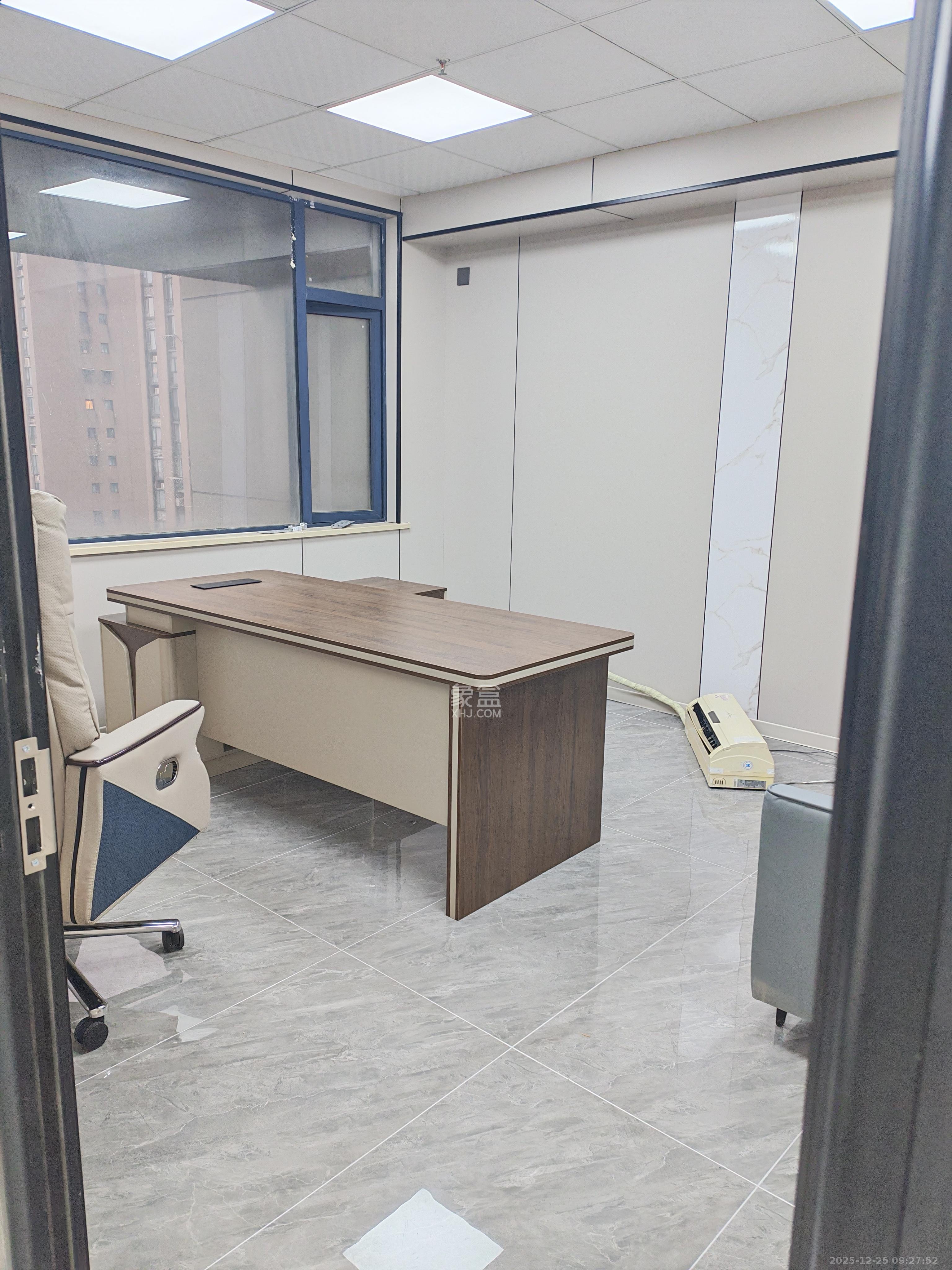 万象新天   160.0㎡      6500.0元/月