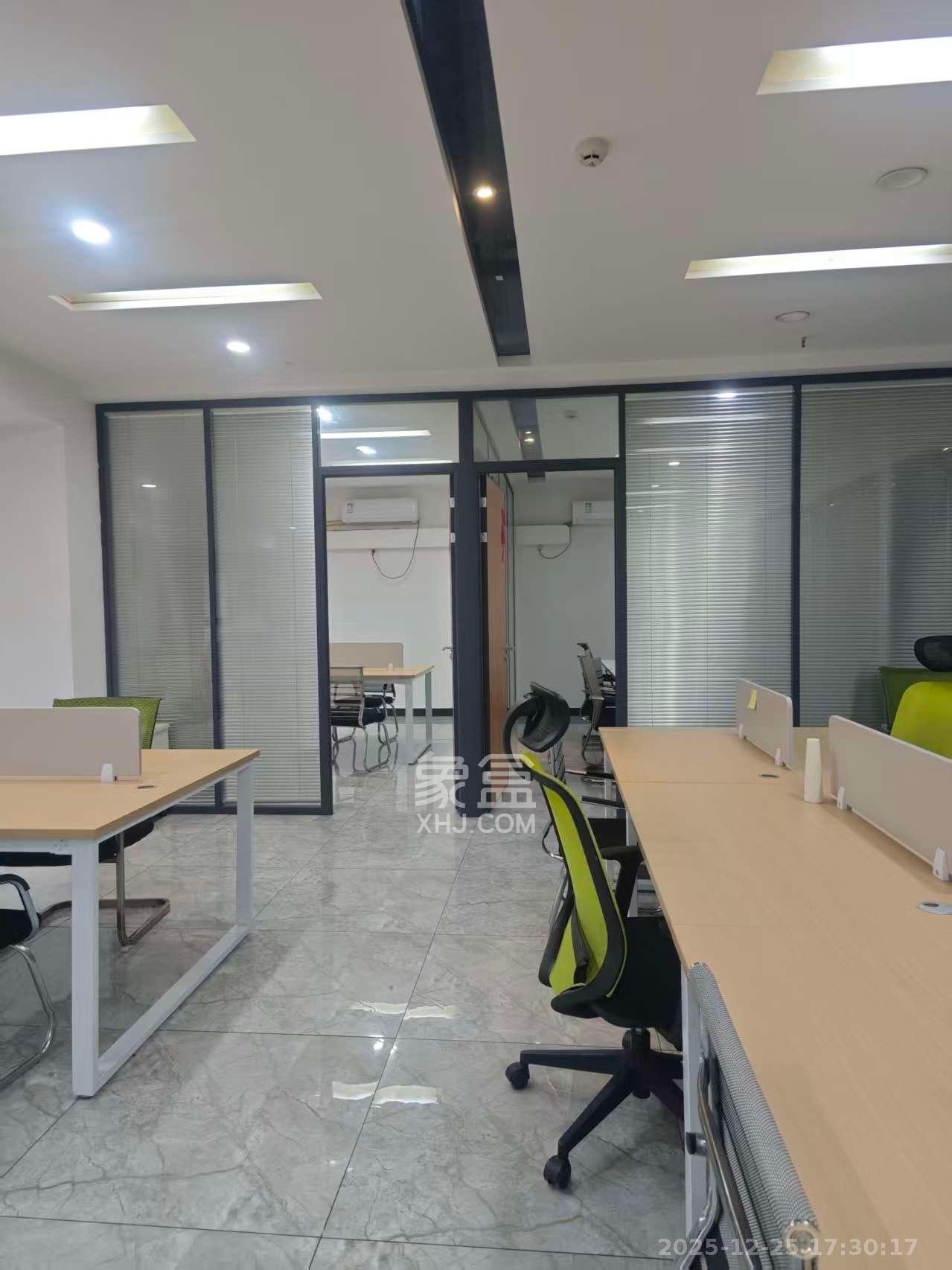 达美D6区   112.0㎡      6000.0元/月室内图