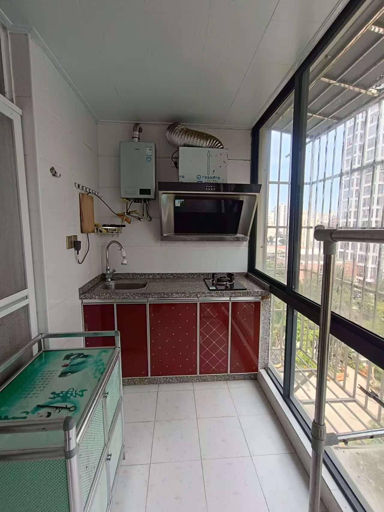 宝泰温泉花园  1室1厅1卫    1300.0元/月