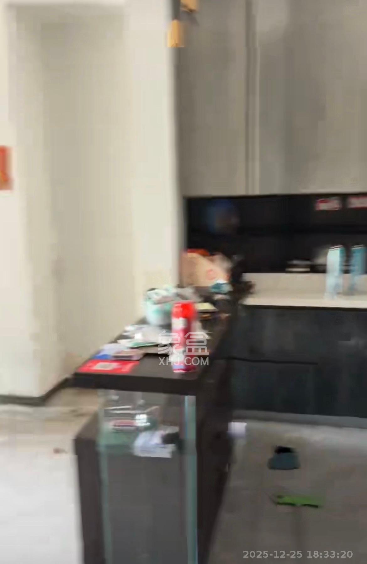 卓越浅水湾   77.0㎡      5000.0元/月室内图