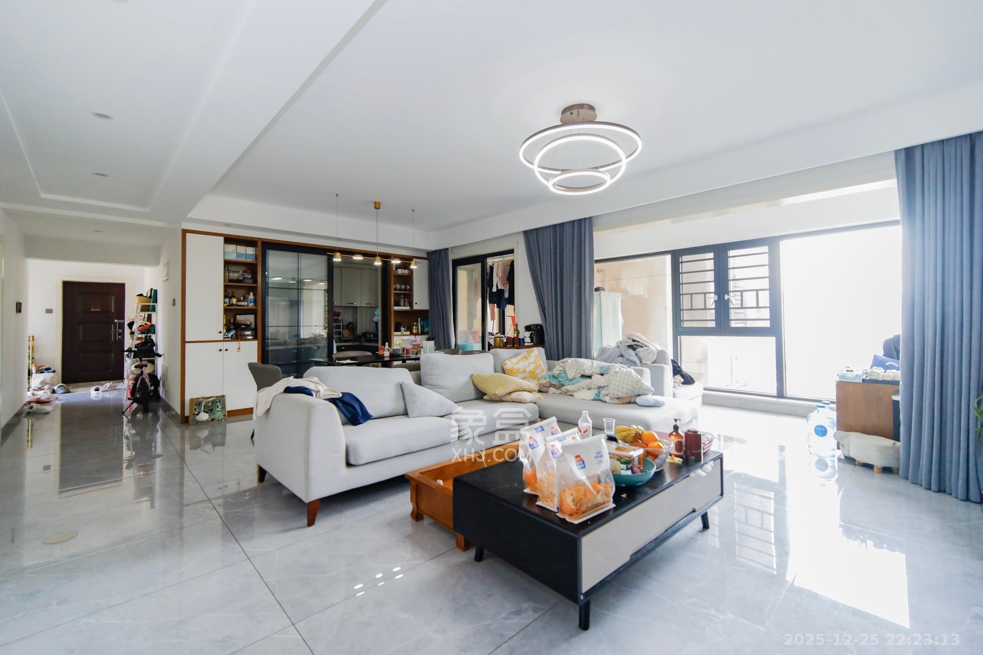 鑫苑木莲世家  4室2厅2卫    161.0万