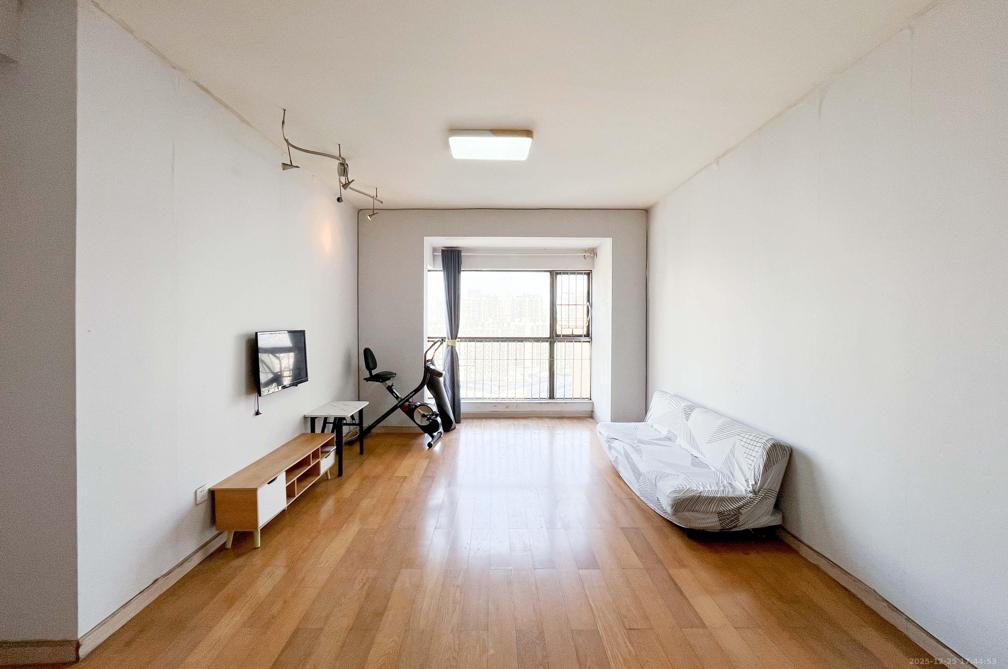 远大麓园 2室2厅1卫 59.0万 远大麓园 2室2厅1卫 59.0万客厅