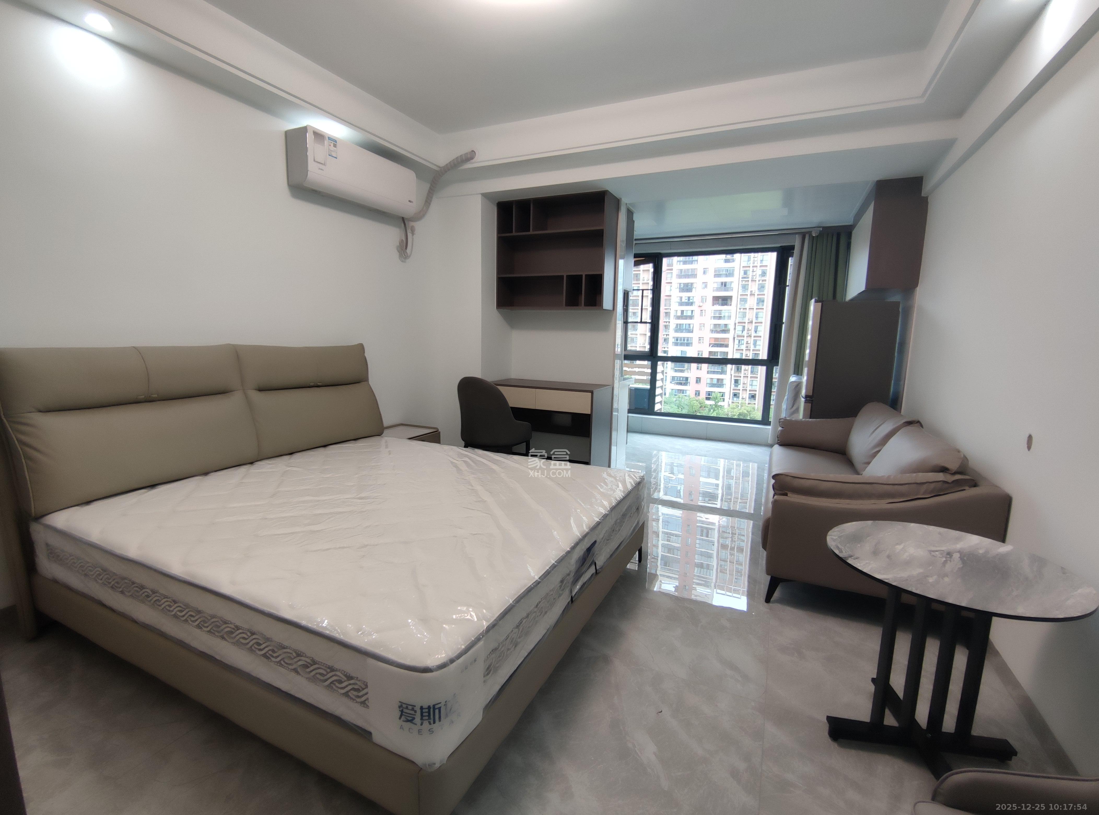 嘉裕大厦  1室1厅1卫    1600.0元/月