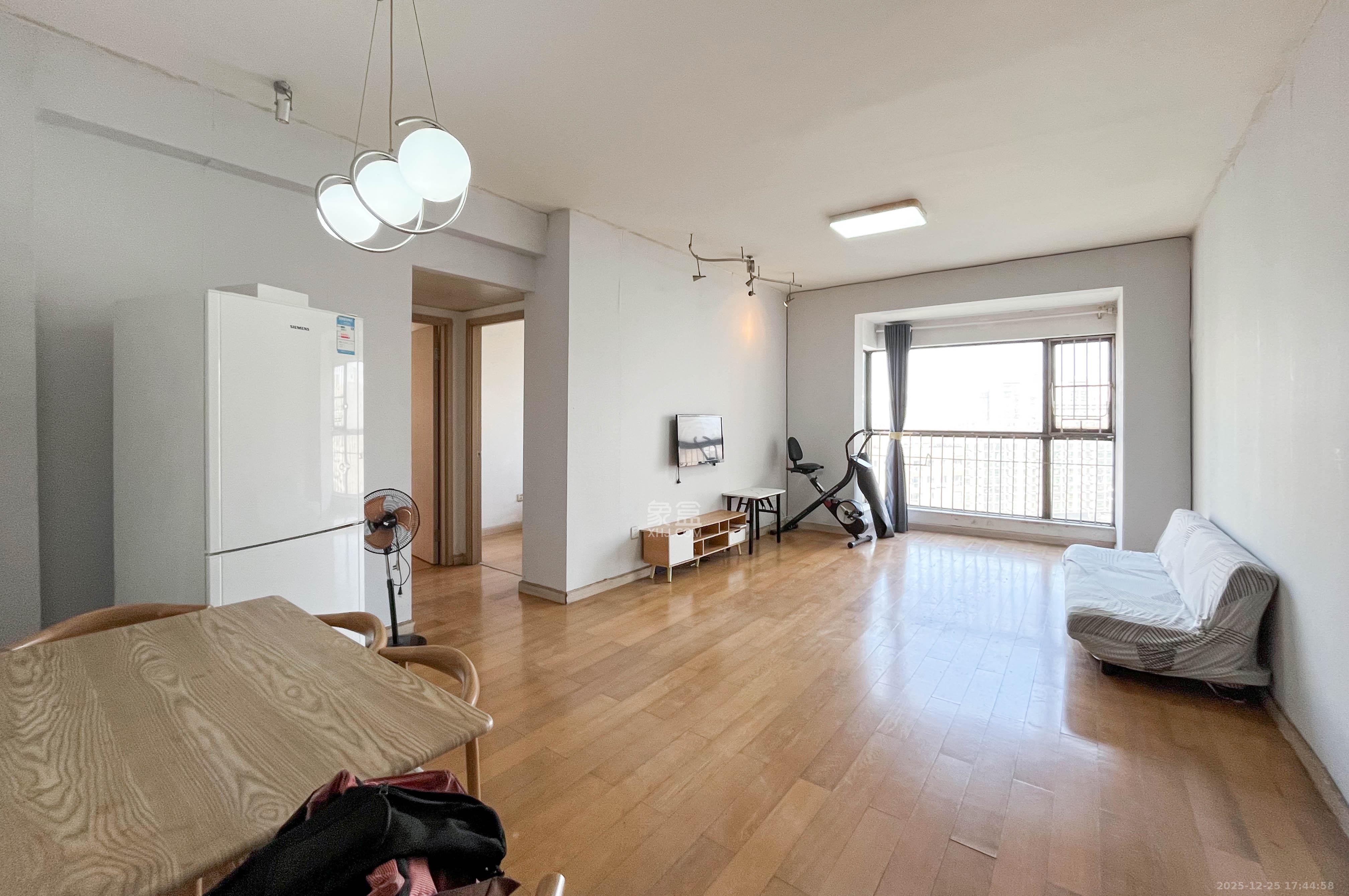 远大麓园  2室2厅1卫    59.0万客厅