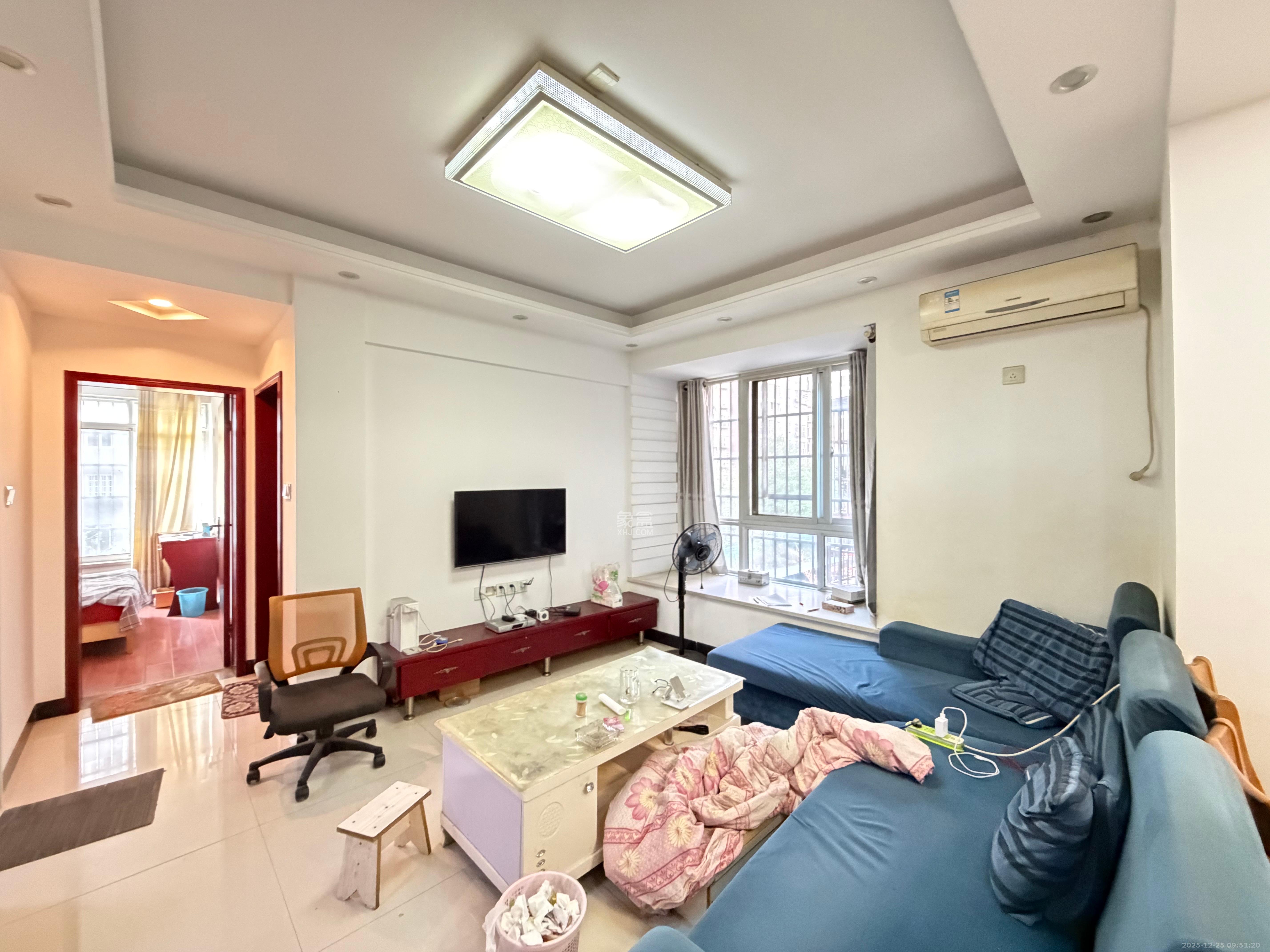 泊林晶城  3室2厅1卫    1700.0元/月