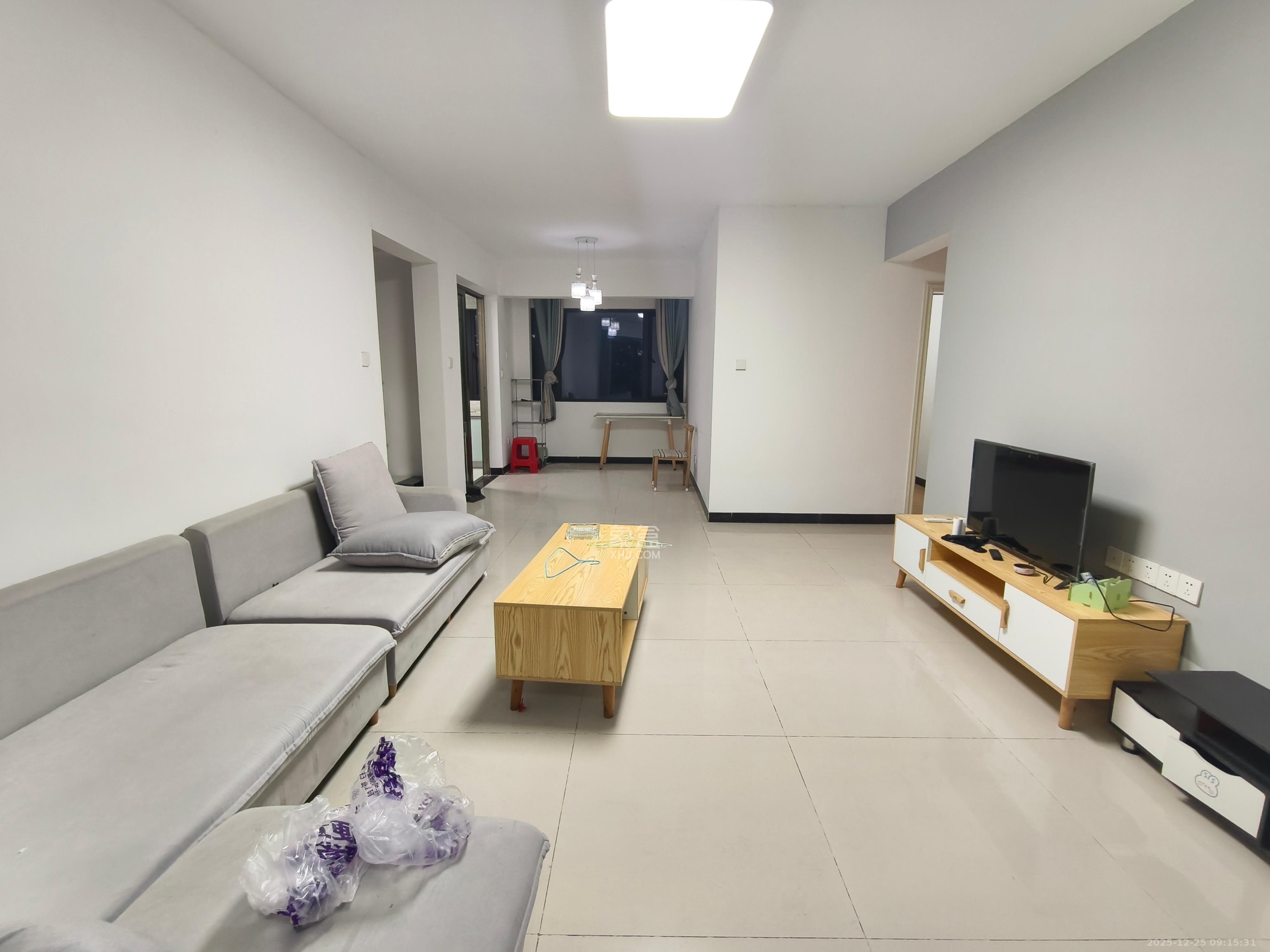 勤诚达境界城  4室2厅2卫    2200.0元/月