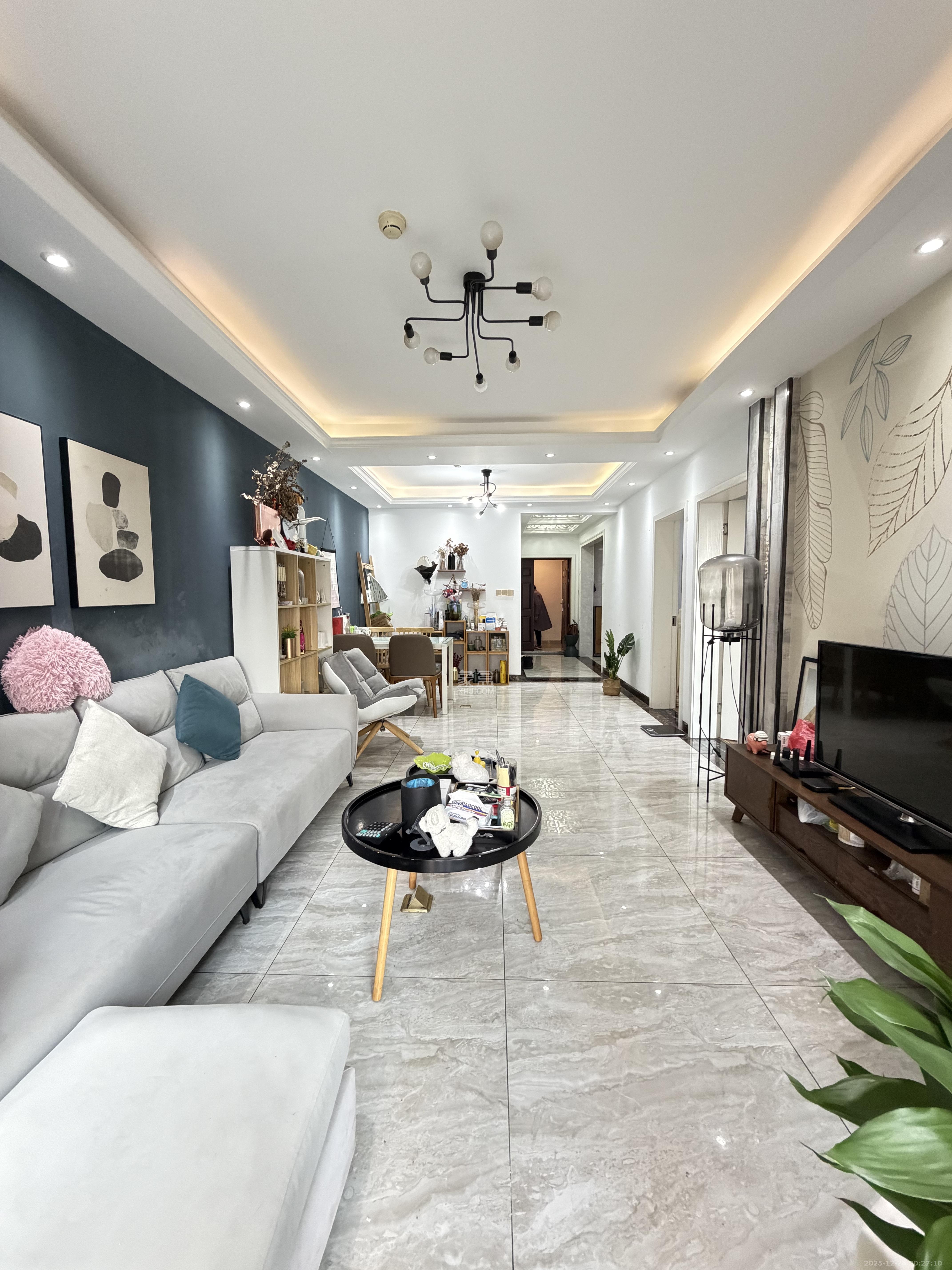 北辰三角洲E4区  3室2厅1卫    3300.0元/月