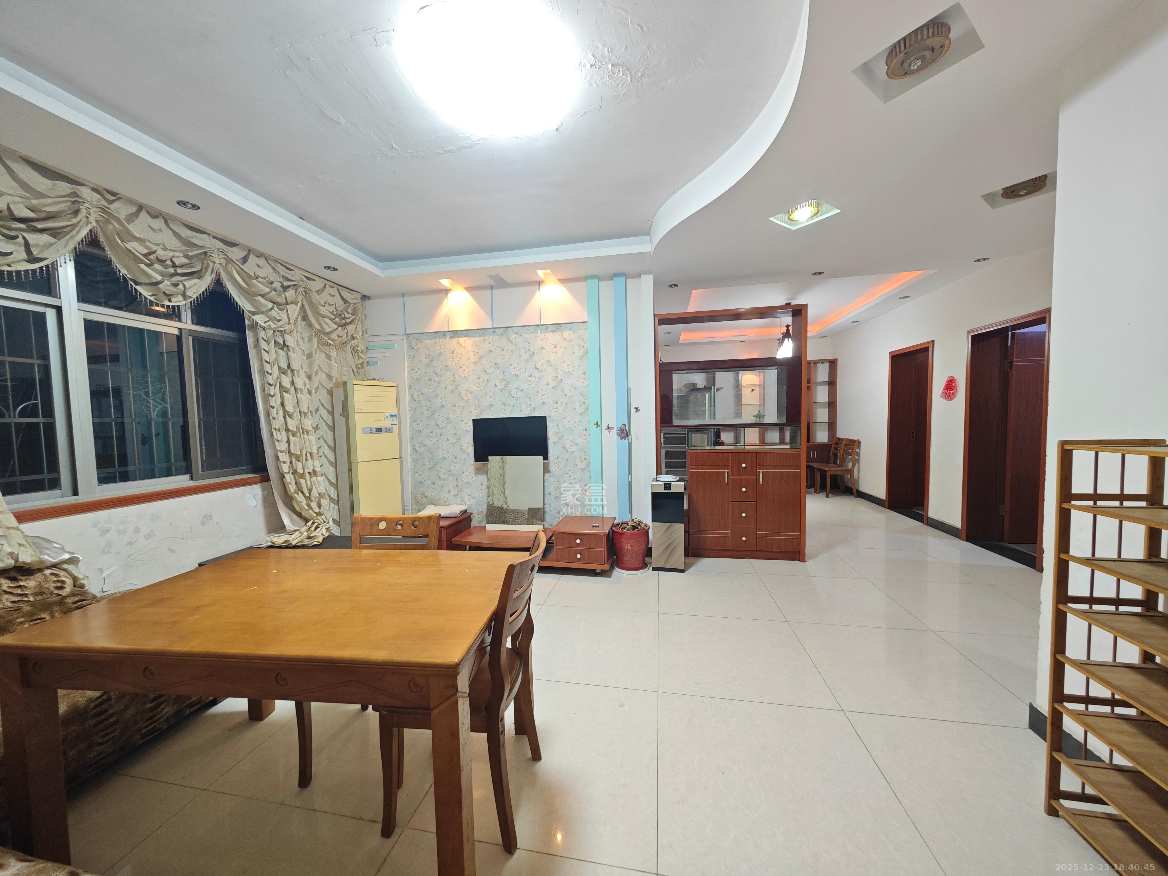 红星商务楼（红星蔬菜批发大市场）  3室2厅1卫    1600.0元/月室内图