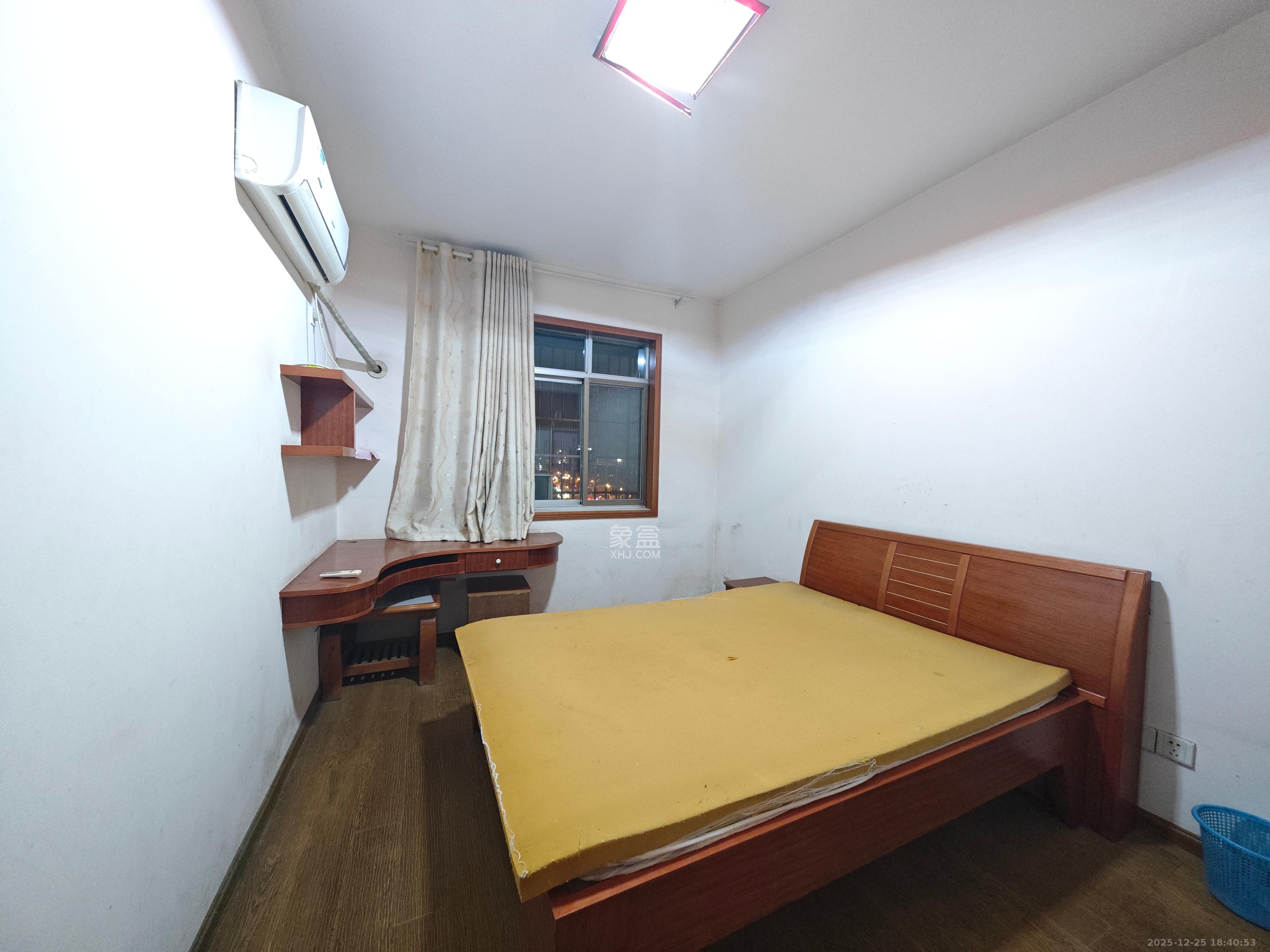 红星商务楼（红星蔬菜批发大市场）  3室2厅1卫    1600.0元/月室内图