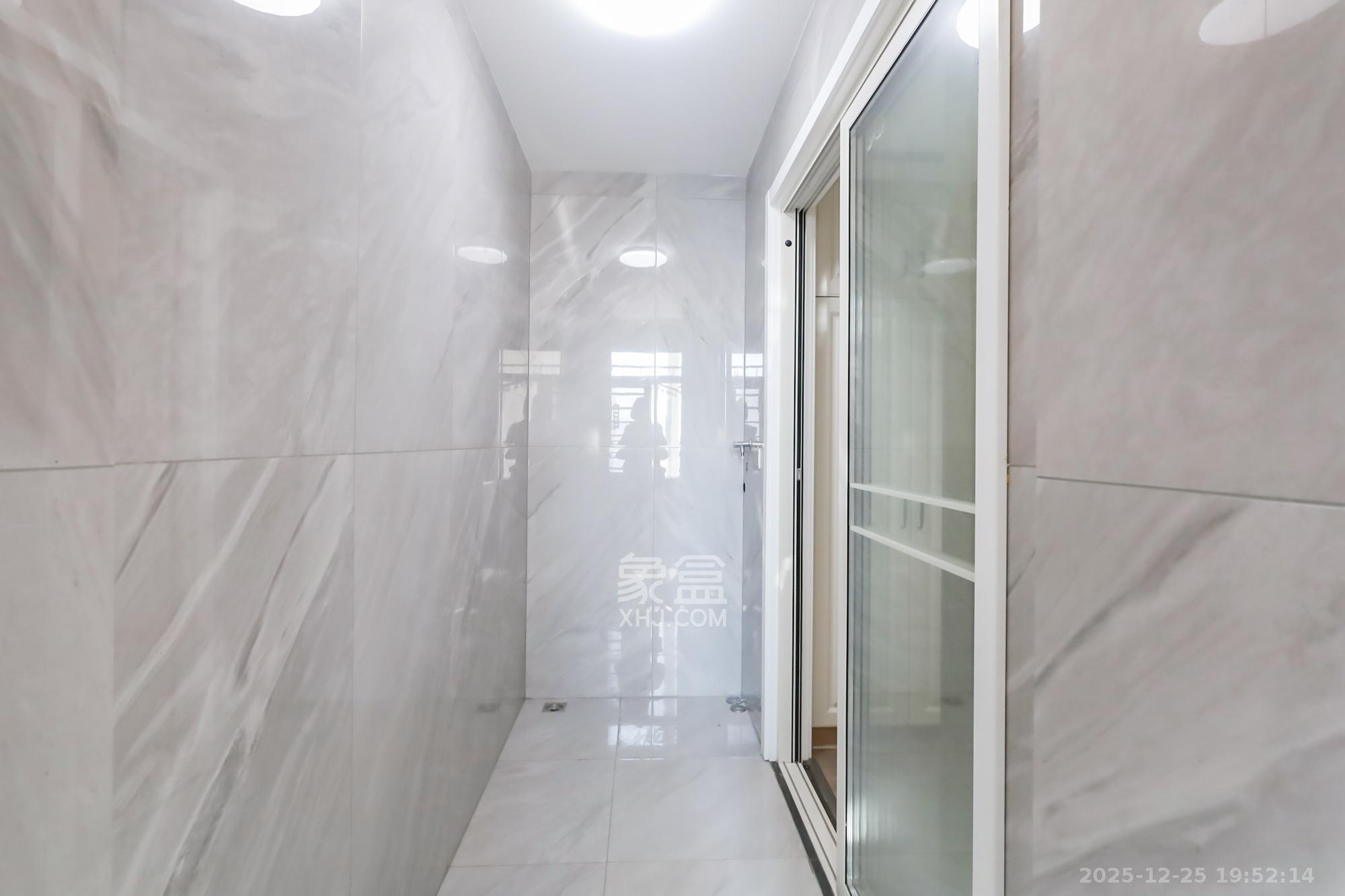 保利西海岸A区 4室2厅2卫 320.0万 保利西海岸A区 4室2厅2卫 320.0万其他